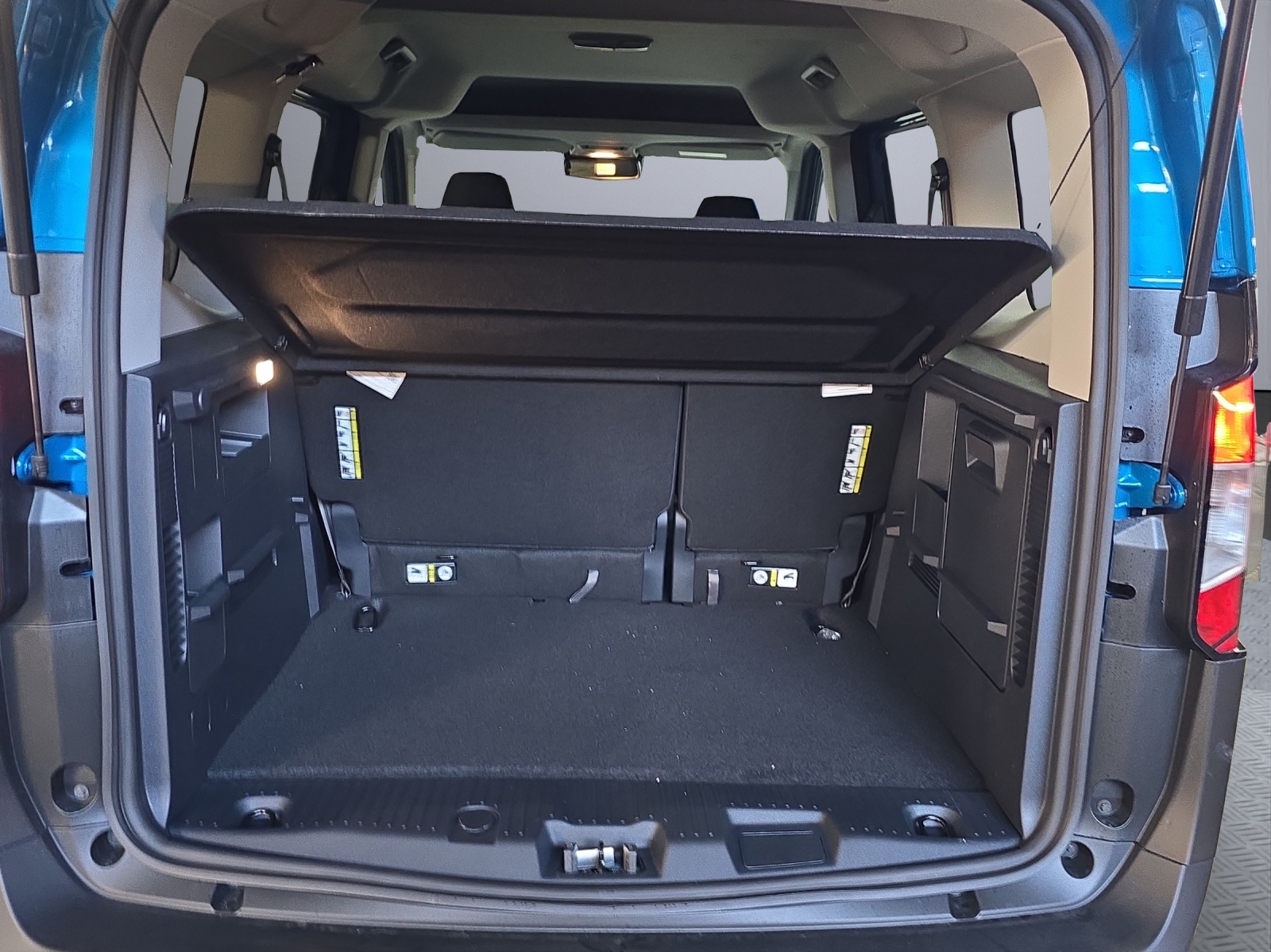 FORD TOURNEO COURIERier 1.0 EcoBoost A-image-13