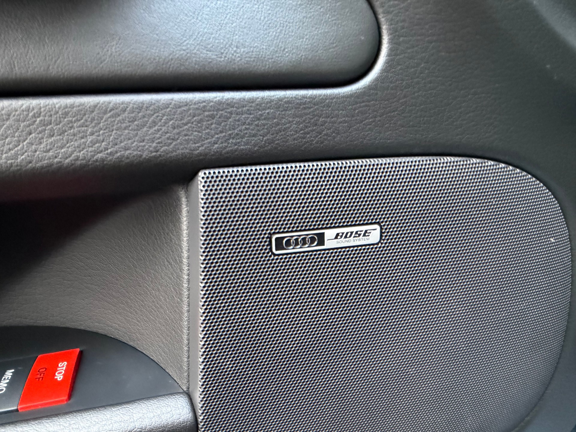 AUDI S4 Avant 4.2 V8 quattro-image-6