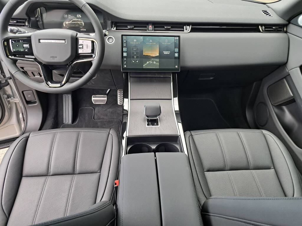 LAND ROVER Range Rover Evoque 1.5 T 270e Dynamic SE-image-12