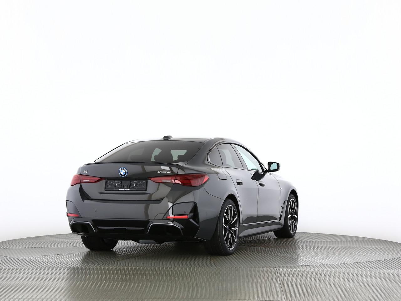 BMW i4 xDrive40-image-10