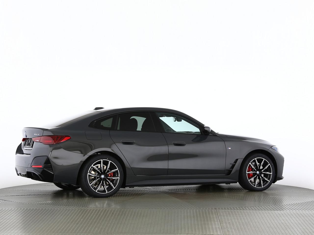 BMW i4 xDrive40-image-13