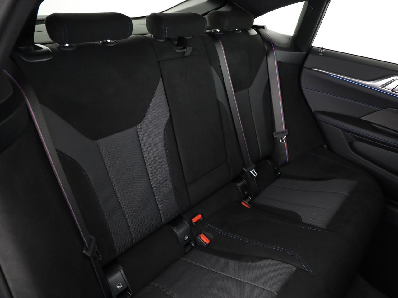 BMW i4 xDrive40-image-21