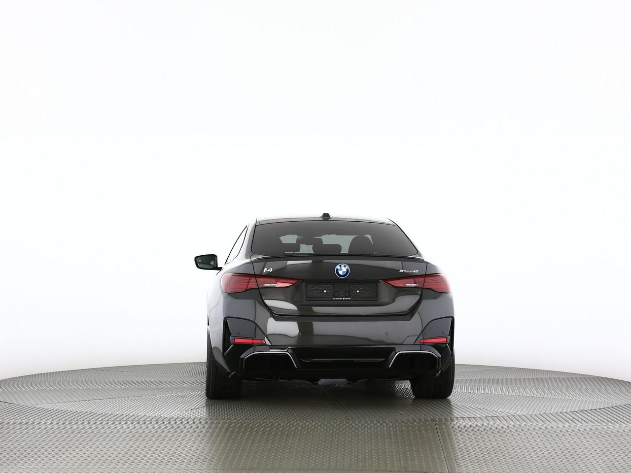 BMW i4 xDrive40-image-8