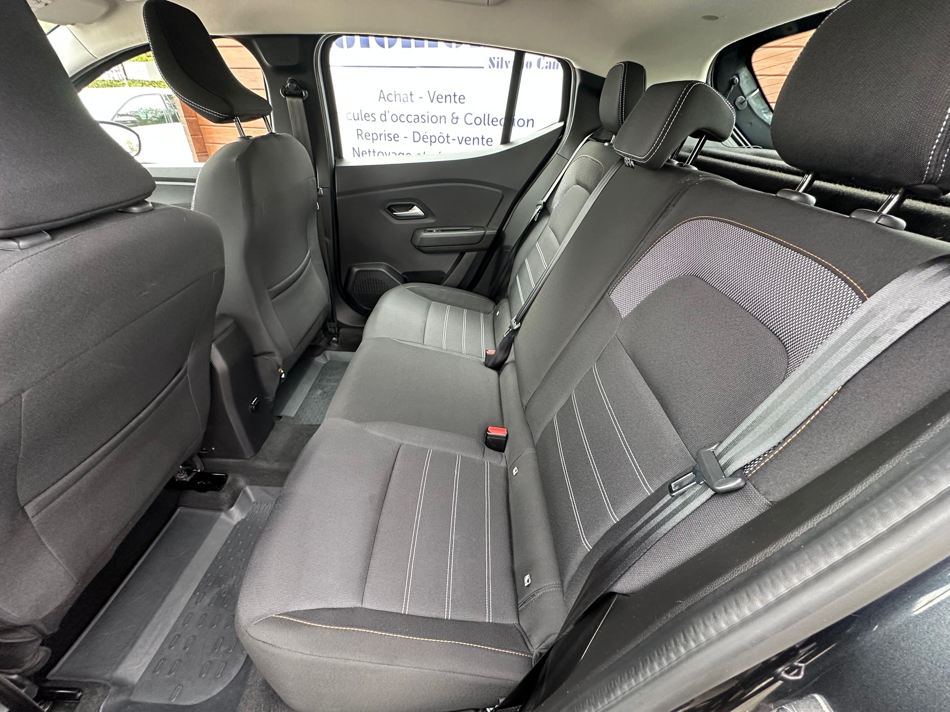 DACIA Sandero Stepway TCe 90 Comfort CVT-image-11