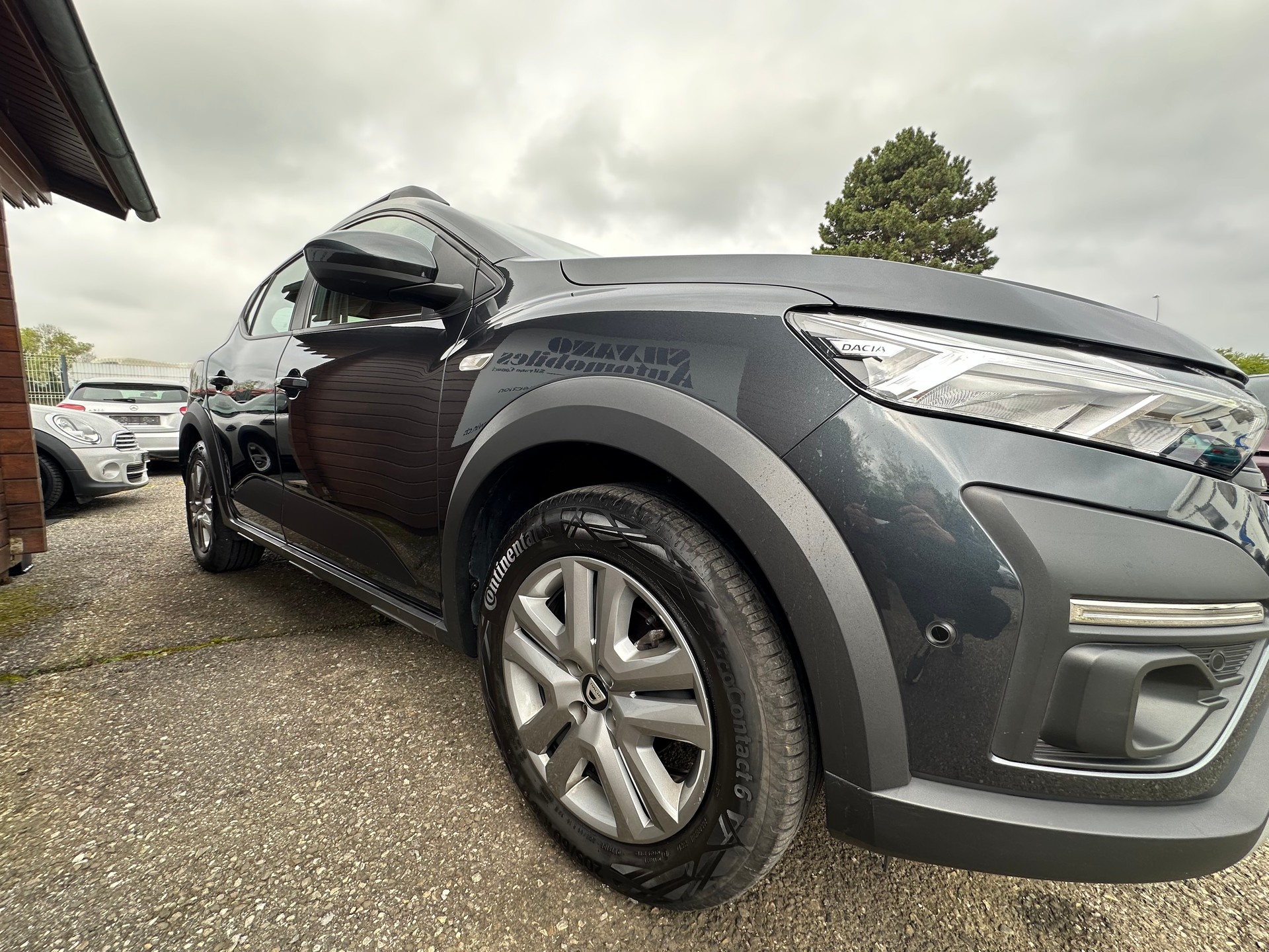 DACIA Sandero Stepway TCe 90 Comfort CVT-image-25