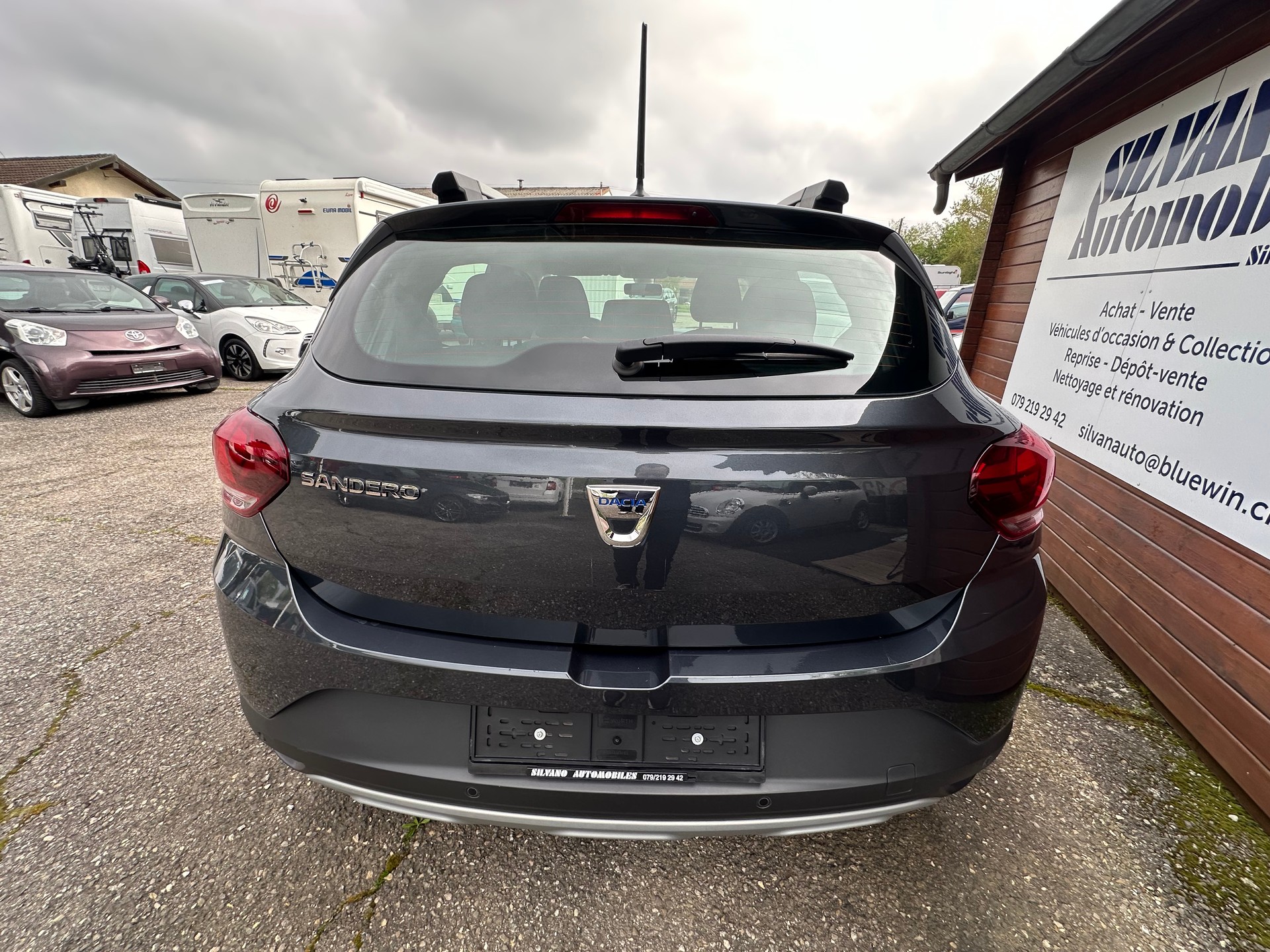 DACIA Sandero Stepway TCe 90 Comfort CVT-image-7