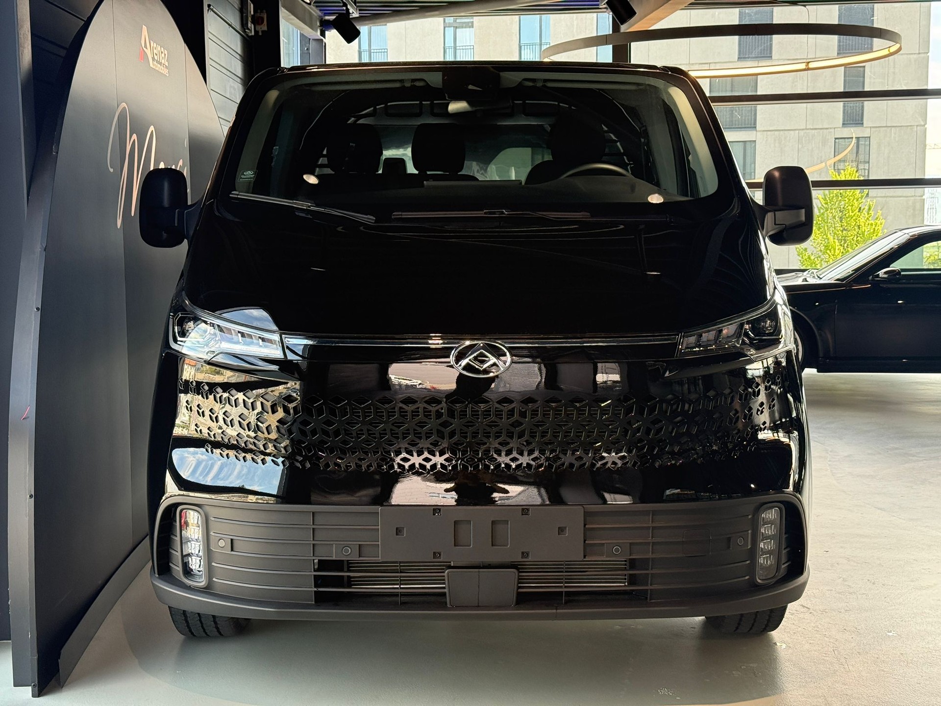 MAXUS Deliver 7 2.0D L2-showroom-element-2