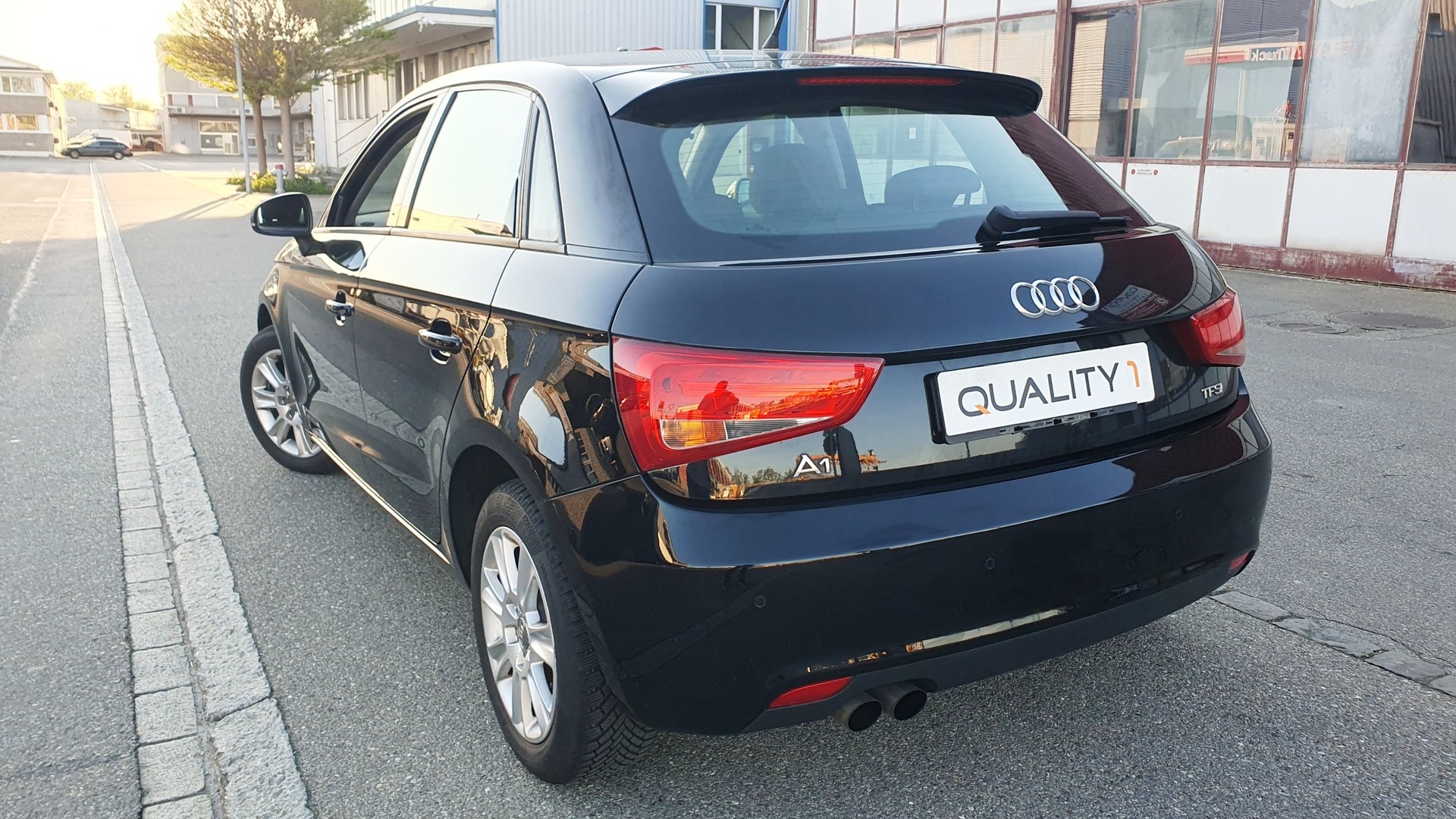 AUDI A1 Sportback 1.4 TFSI Attraction S-tronic-image-8