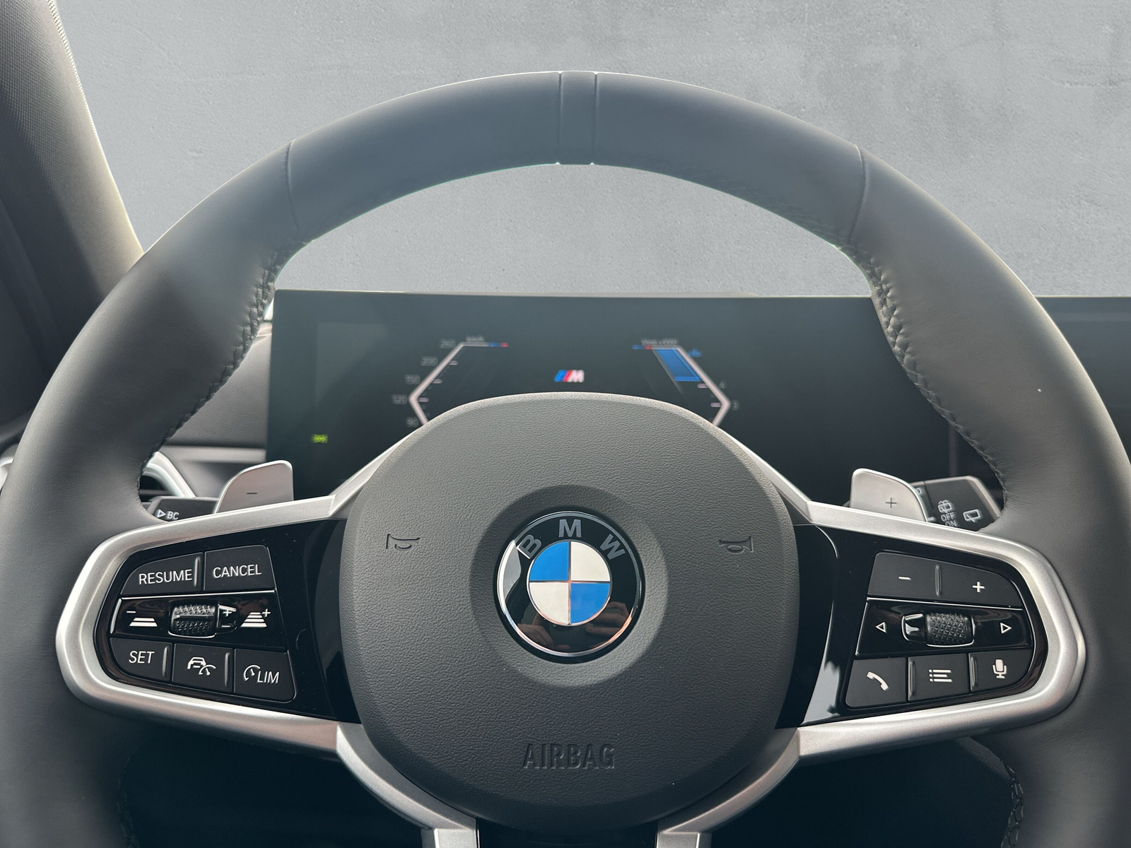 BMW 320d xDrive 48V Touring Steptronic M Sport-image-18
