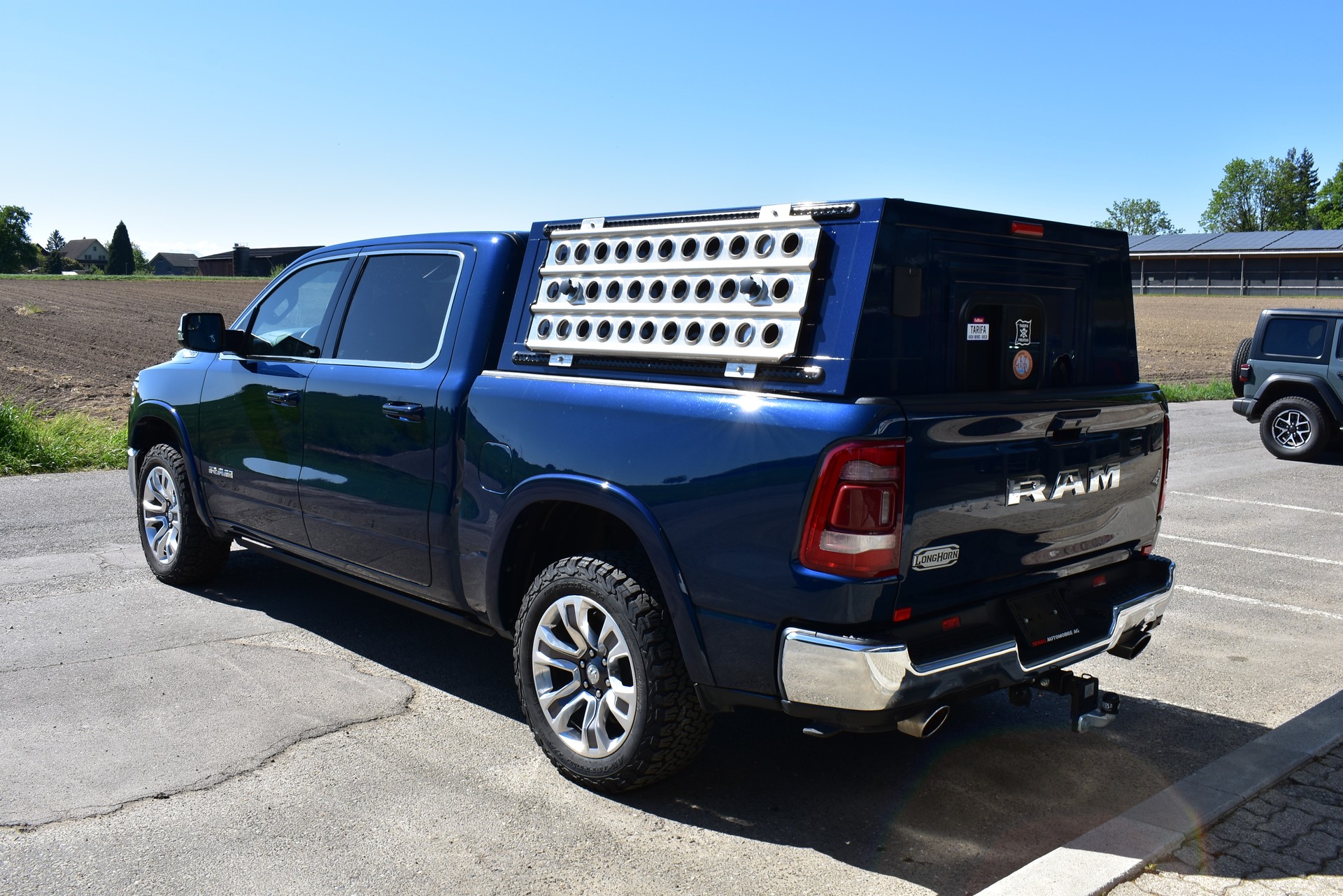 DODGE Ram 1500 Longhorn-image-14