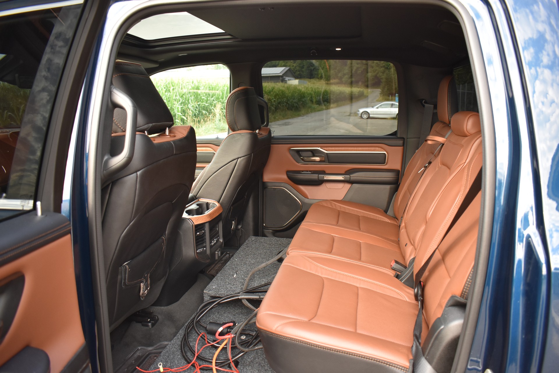DODGE Ram 1500 Longhorn-image-12