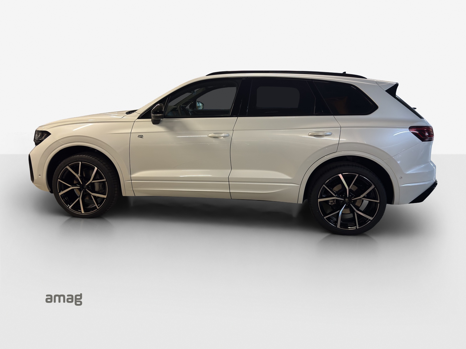 VW Touareg 3.0 TDI R-Line Final Edition Tiptronic-showroom-element-1