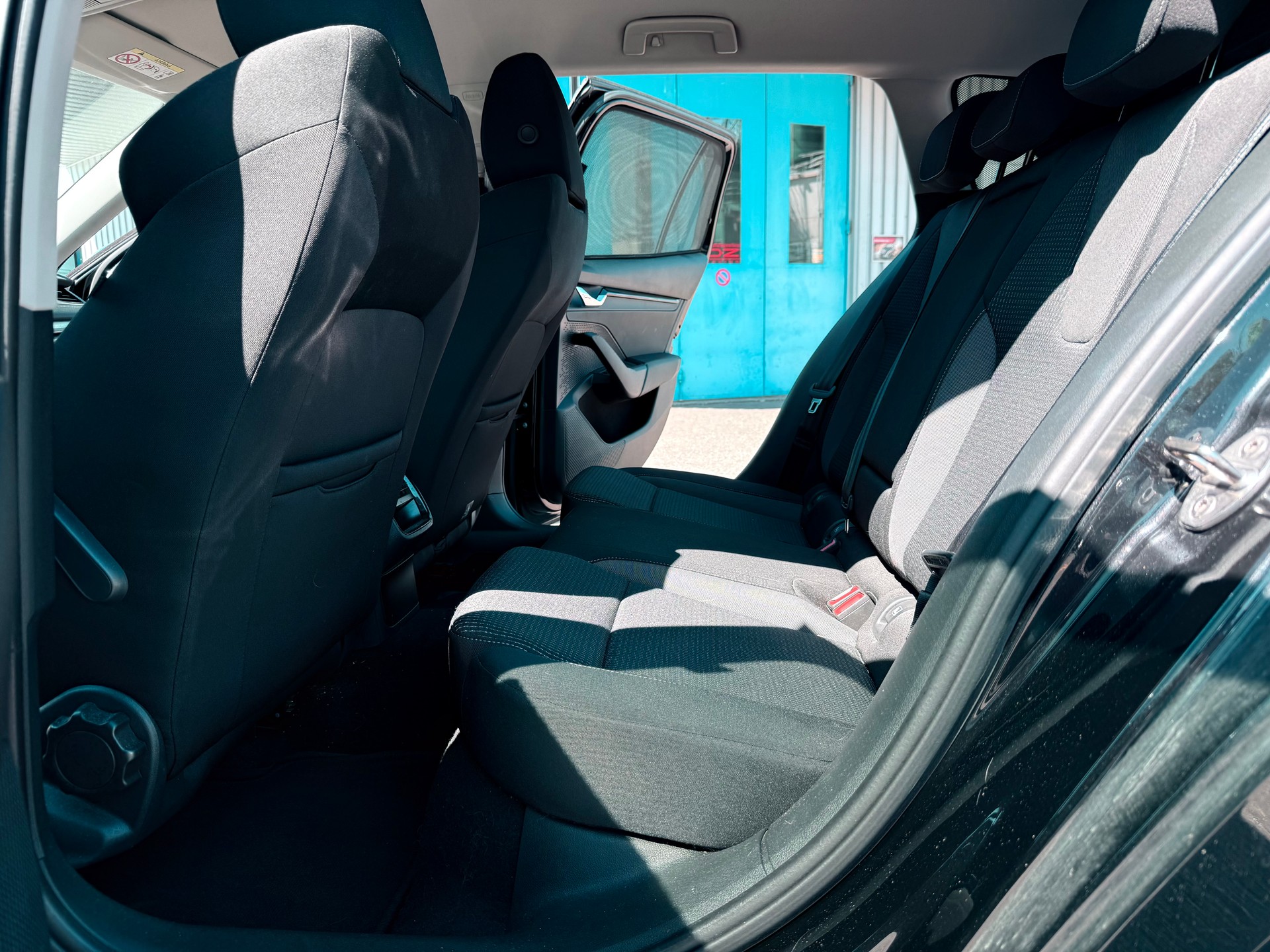 SKODA Octavia Combi 1.5 TSI G-Tec DSG Style-image-8
