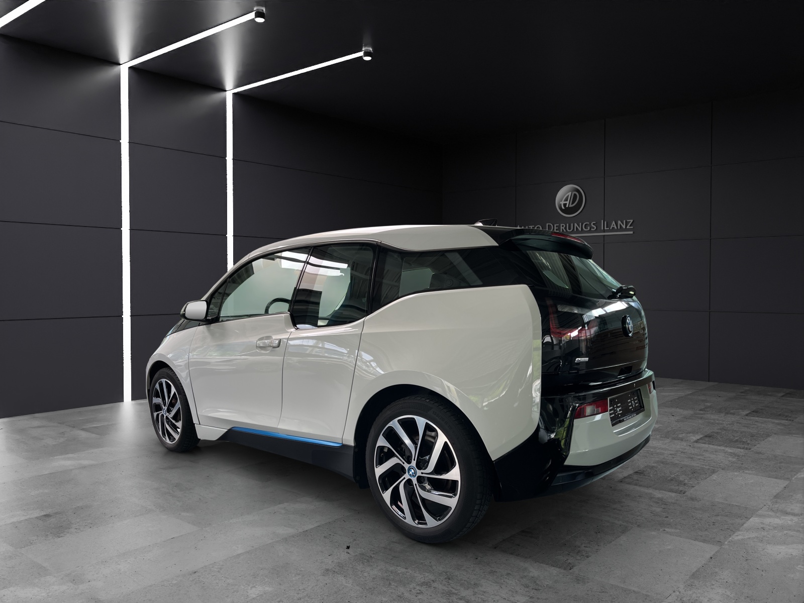 BMW i3 60 Ah-showroom-element-3