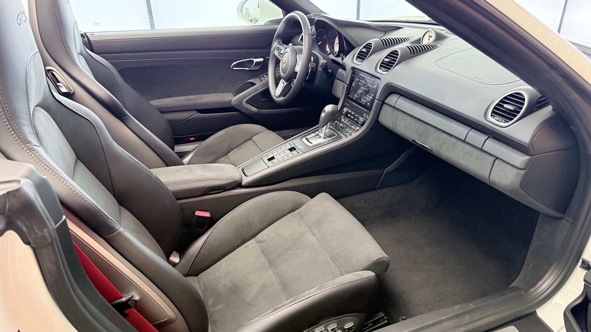 PORSCHE 718 Boxster 4.0 GTS PDK-image-5
