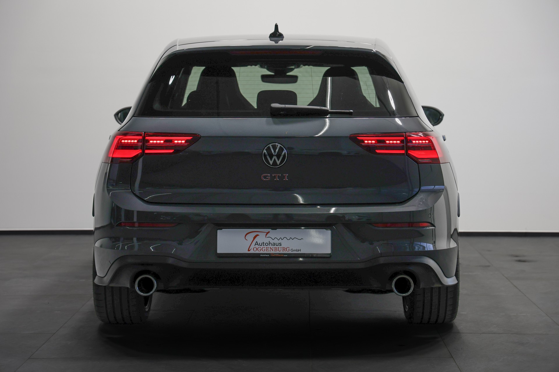 VW Golf 2.0 TSI GTI DSG *CH-Fahrzeug*-image-11