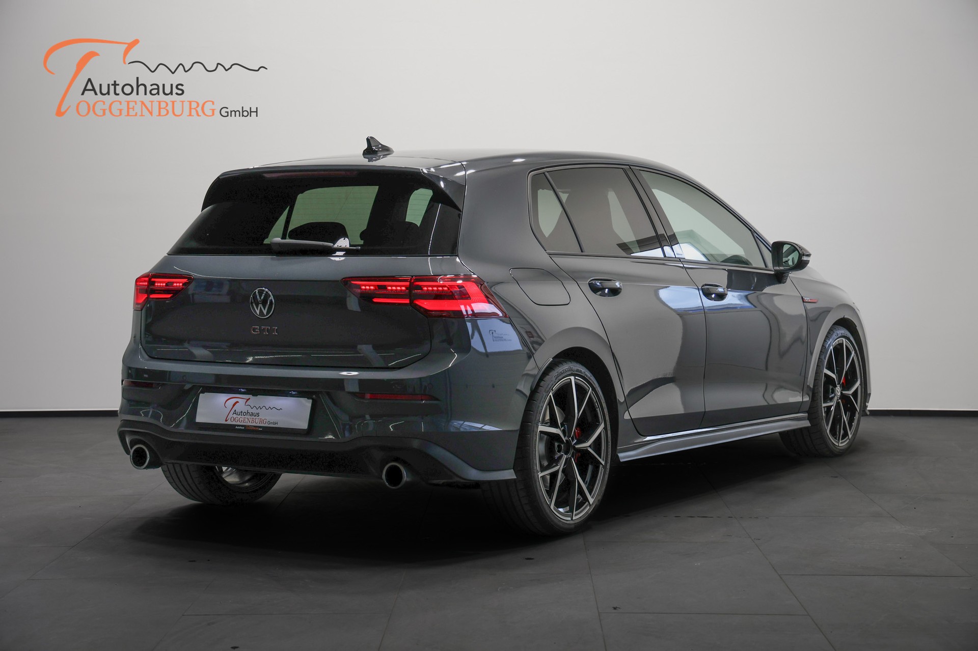 VW Golf 2.0 TSI GTI DSG *CH-Fahrzeug*-image-8