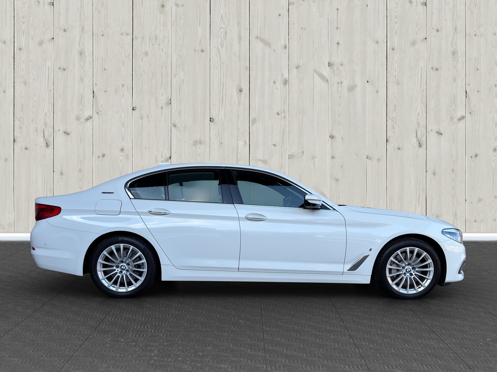 BMW 530e iPerformance Luxury Line Steptronic-image-7