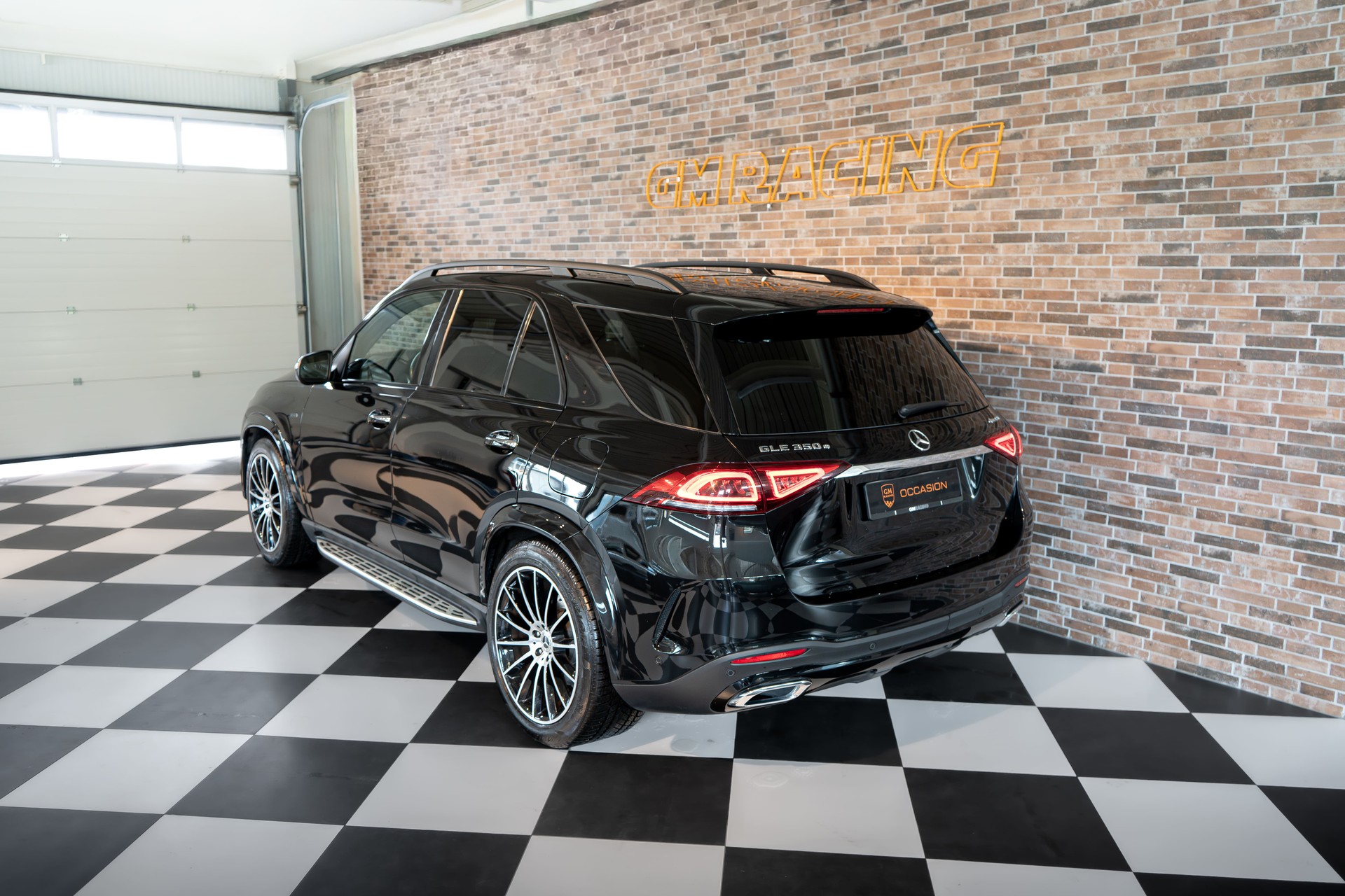 MERCEDES-BENZ GLE 350 e 4Matic 9G-Tronic-image-2