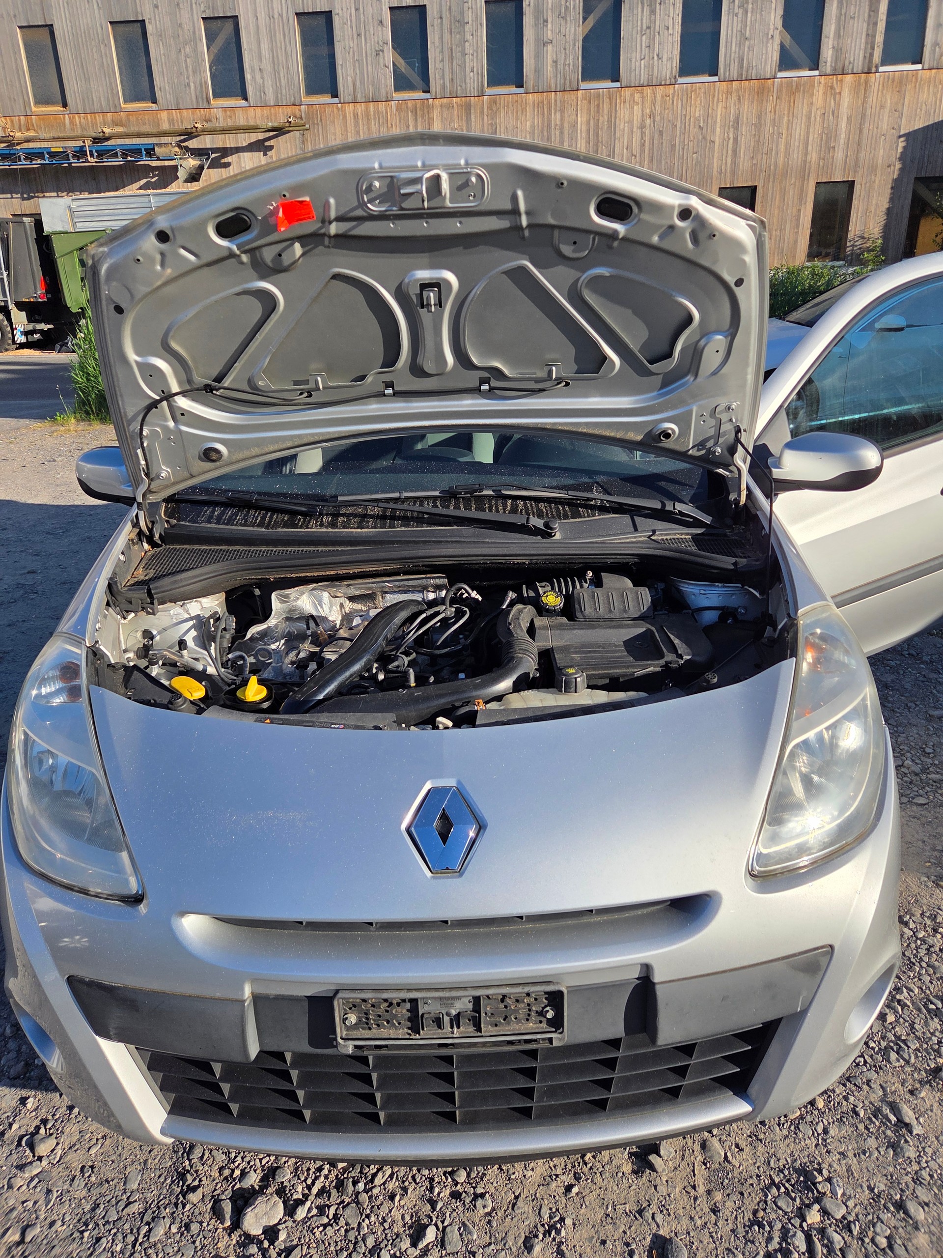 RENAULT Clio 1.2 16V Turbo Night&Day-image-10