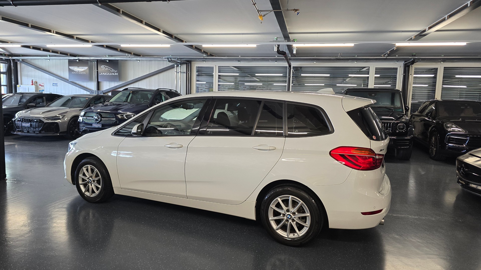 BMW 218d xDrive Gran Tourer Luxury Line Steptronic-image-7