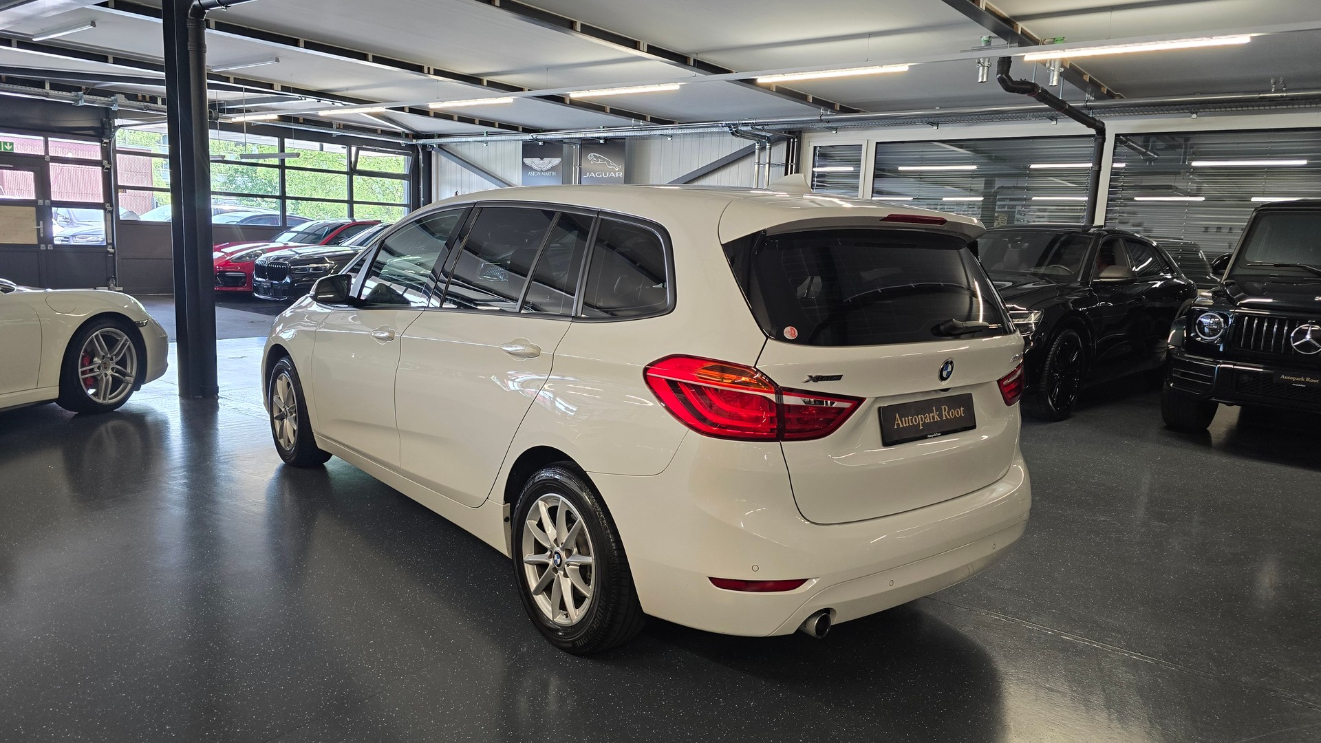 BMW 218d xDrive Gran Tourer Luxury Line Steptronic-image-6