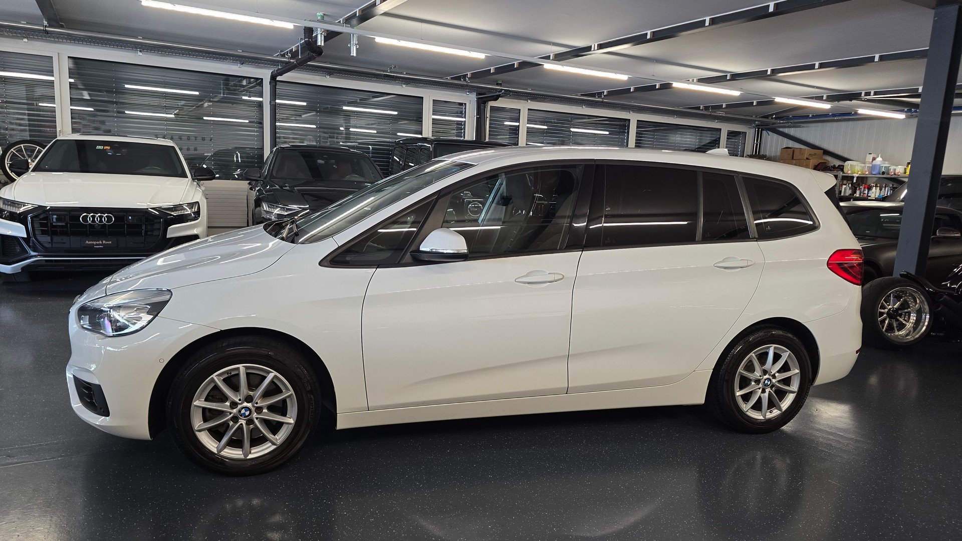 BMW 218d xDrive Gran Tourer Luxury Line Steptronic-image-9