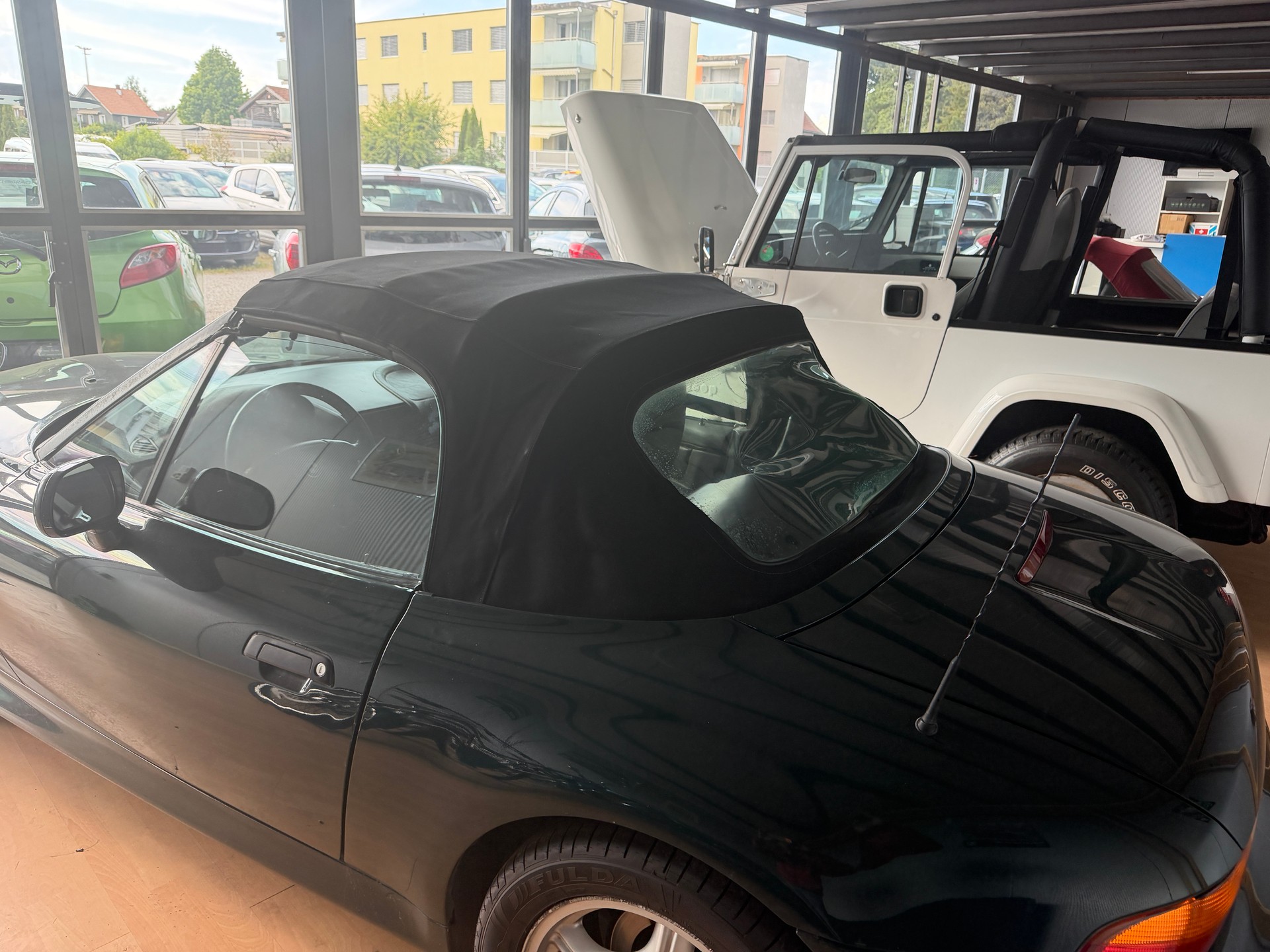 BMW Z3 1.9i Roadster-image-12