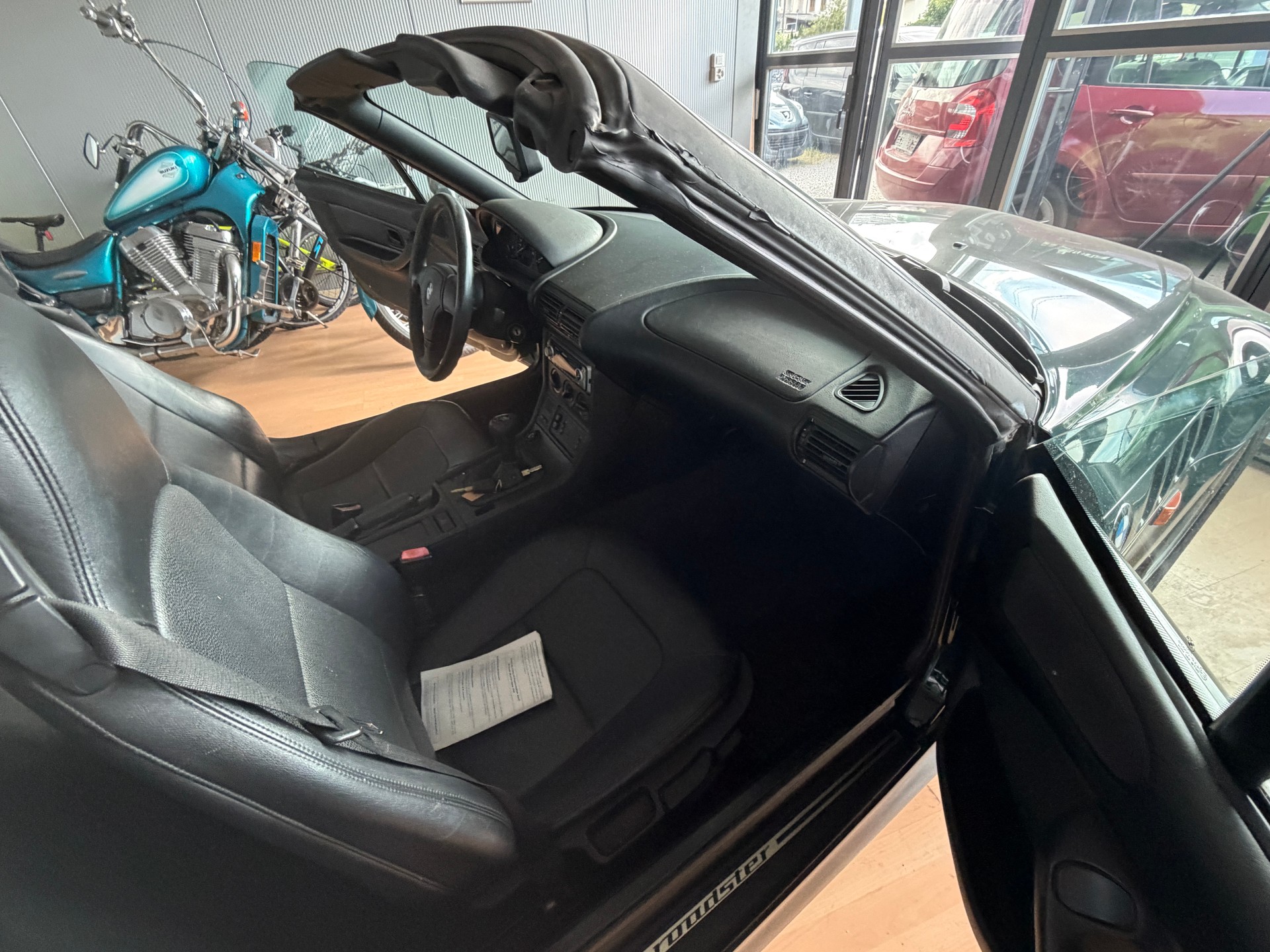 BMW Z3 1.9i Roadster-image-8