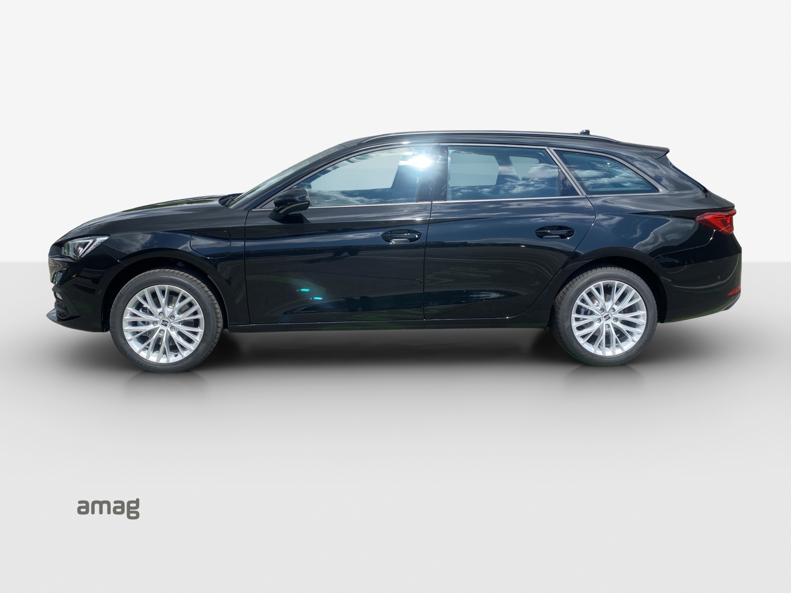 SEAT Leon ST 1.5 eHybrid pHEV DSG FR-showroom-element-1