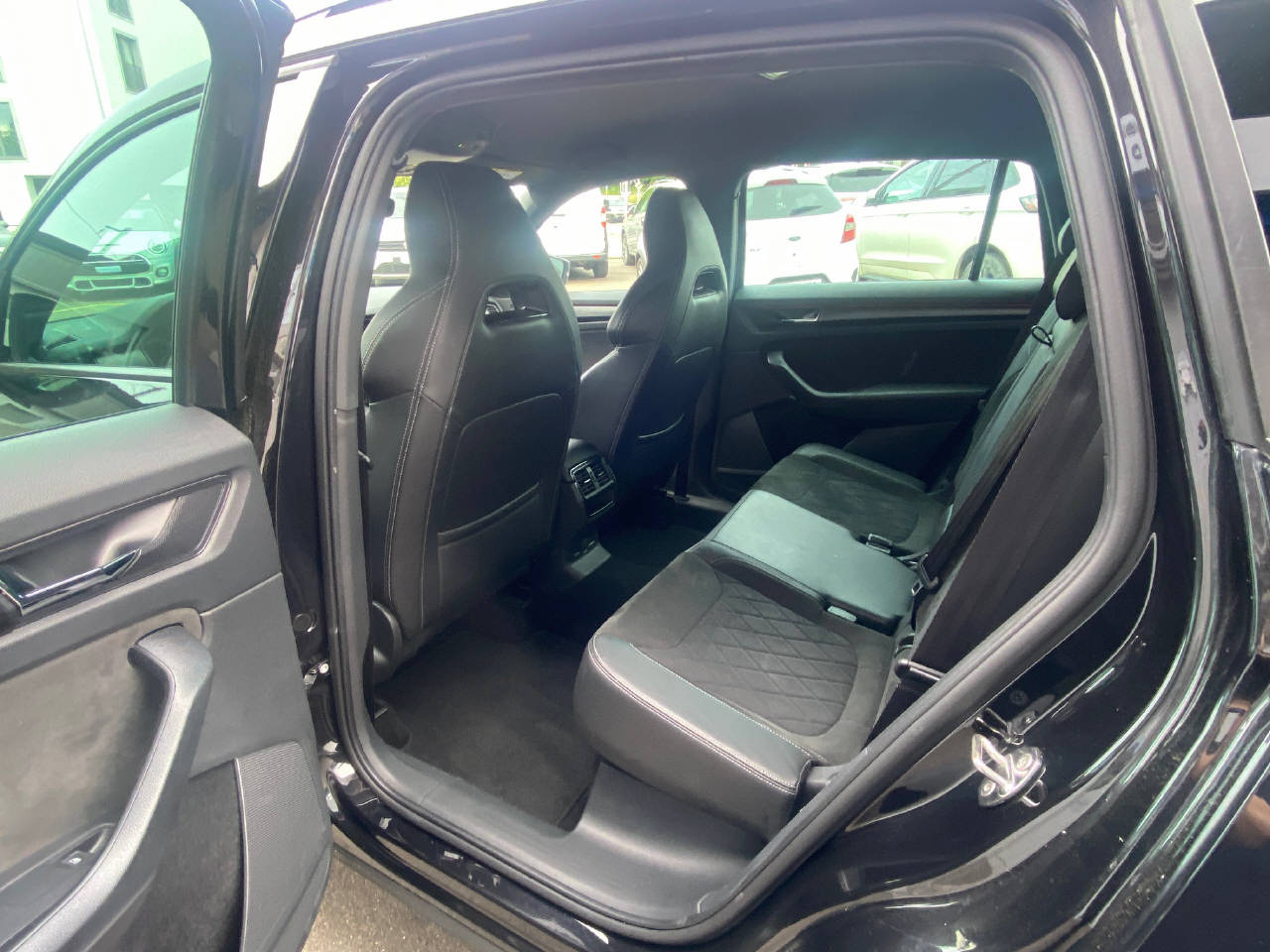 SKODA Kodiaq 2.0 TSI Sportline DSG-image-8