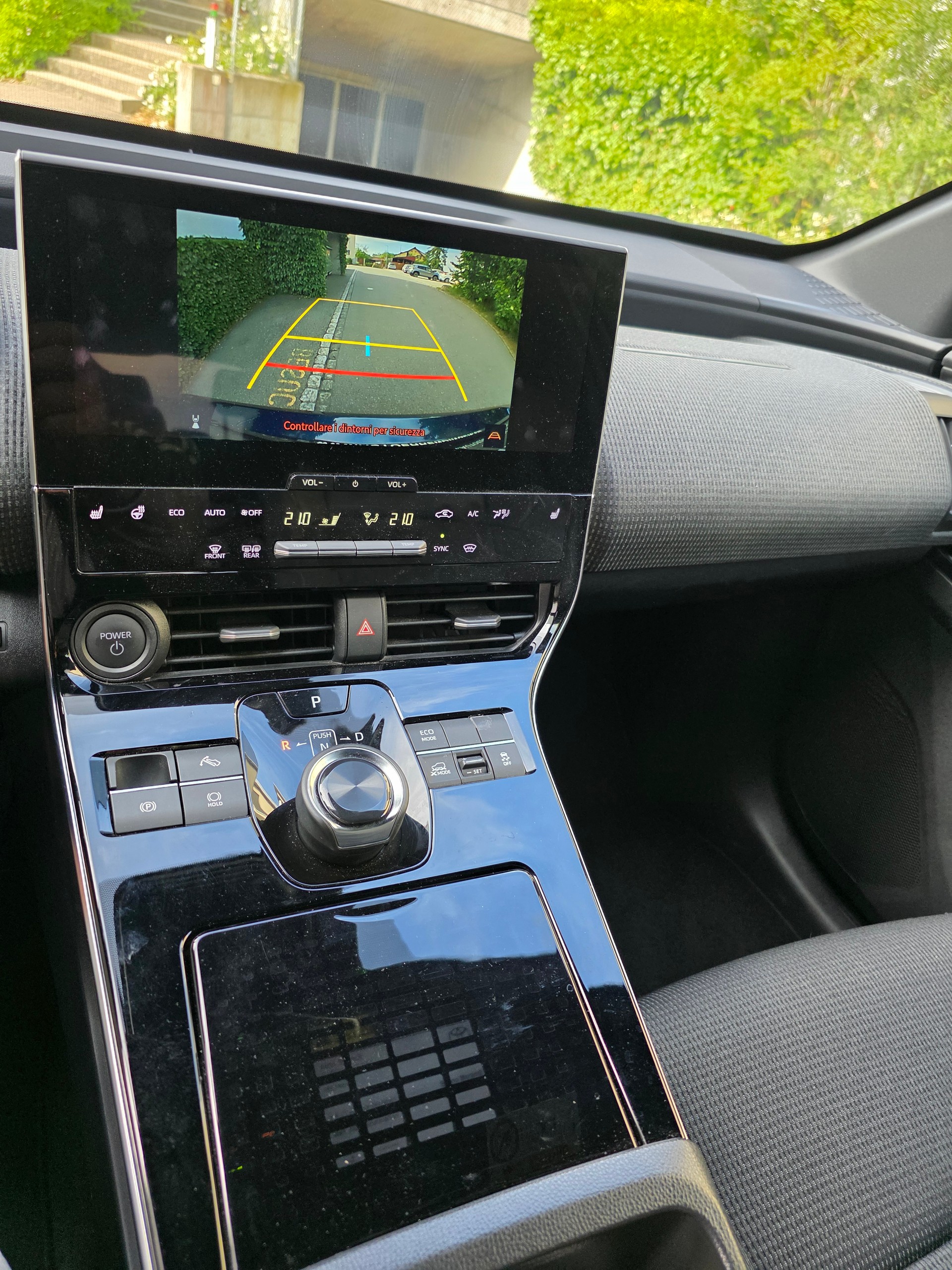 TOYOTA bZ4X Style 71,4 kWh 4WD-image-17