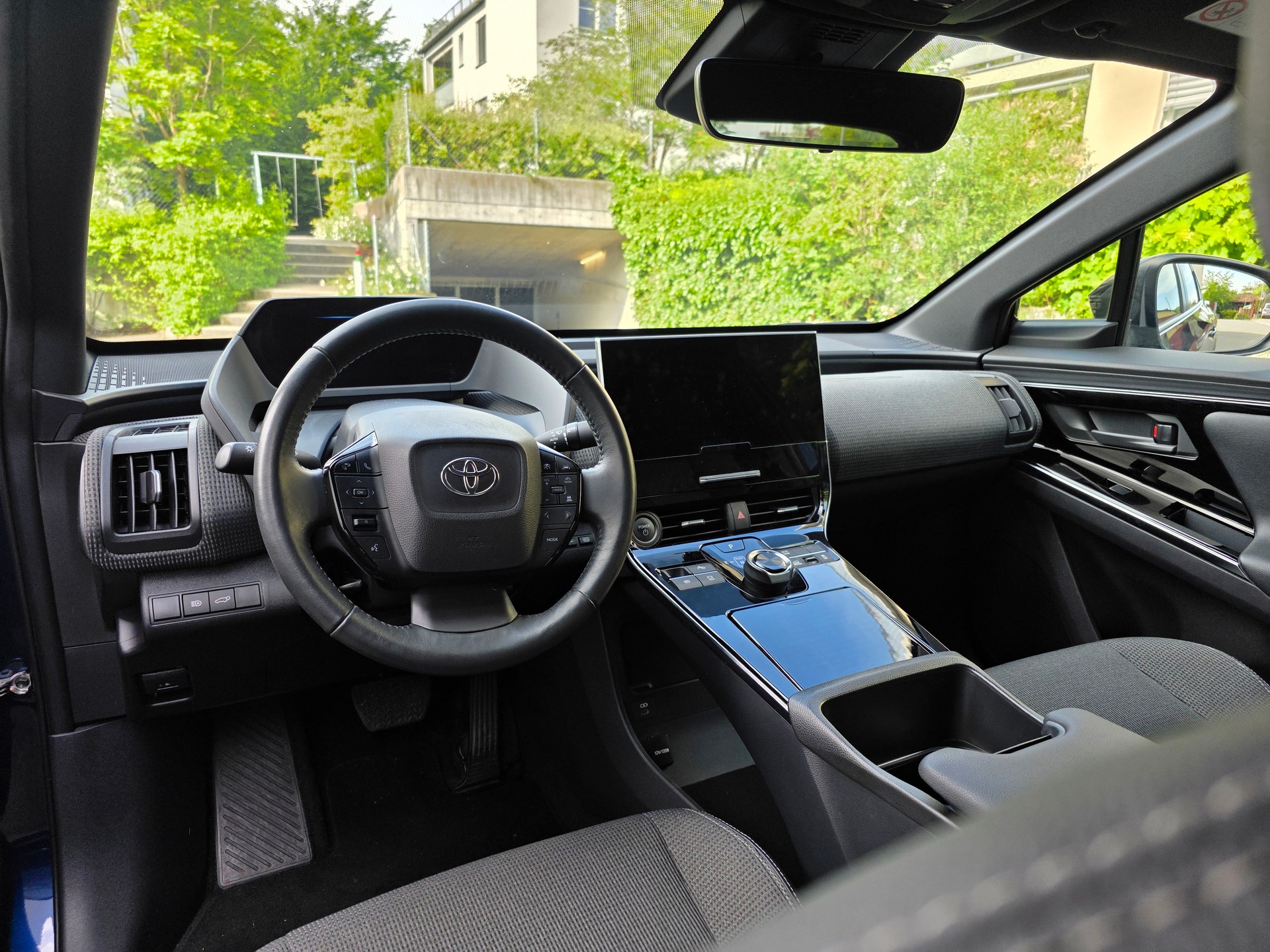 TOYOTA bZ4X Style 71,4 kWh 4WD-image-10