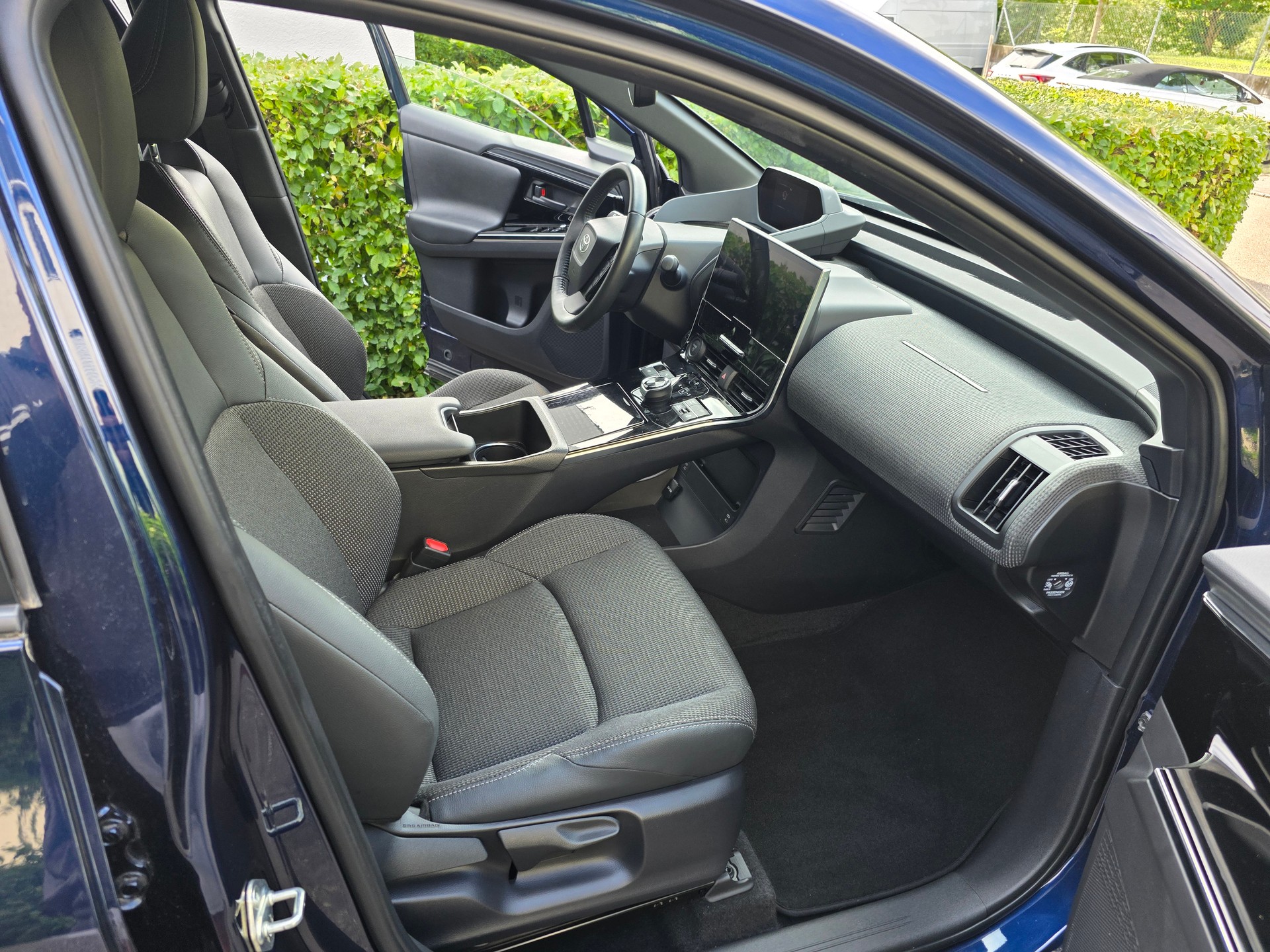 TOYOTA bZ4X Style 71,4 kWh 4WD-image-13