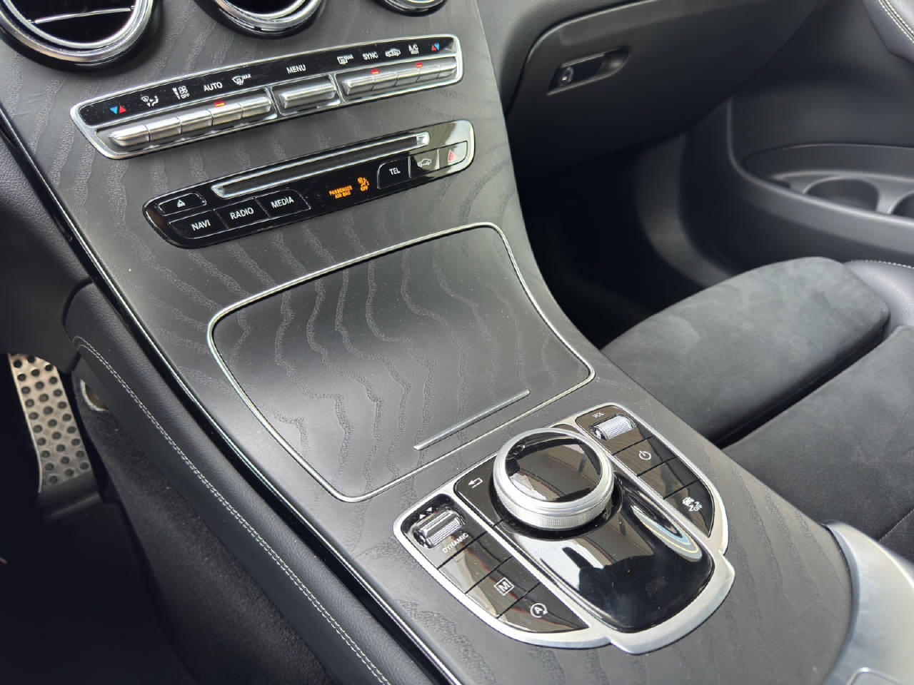 MERCEDES-BENZ GLC 220 d AMG Line 4m Coupé-image-7