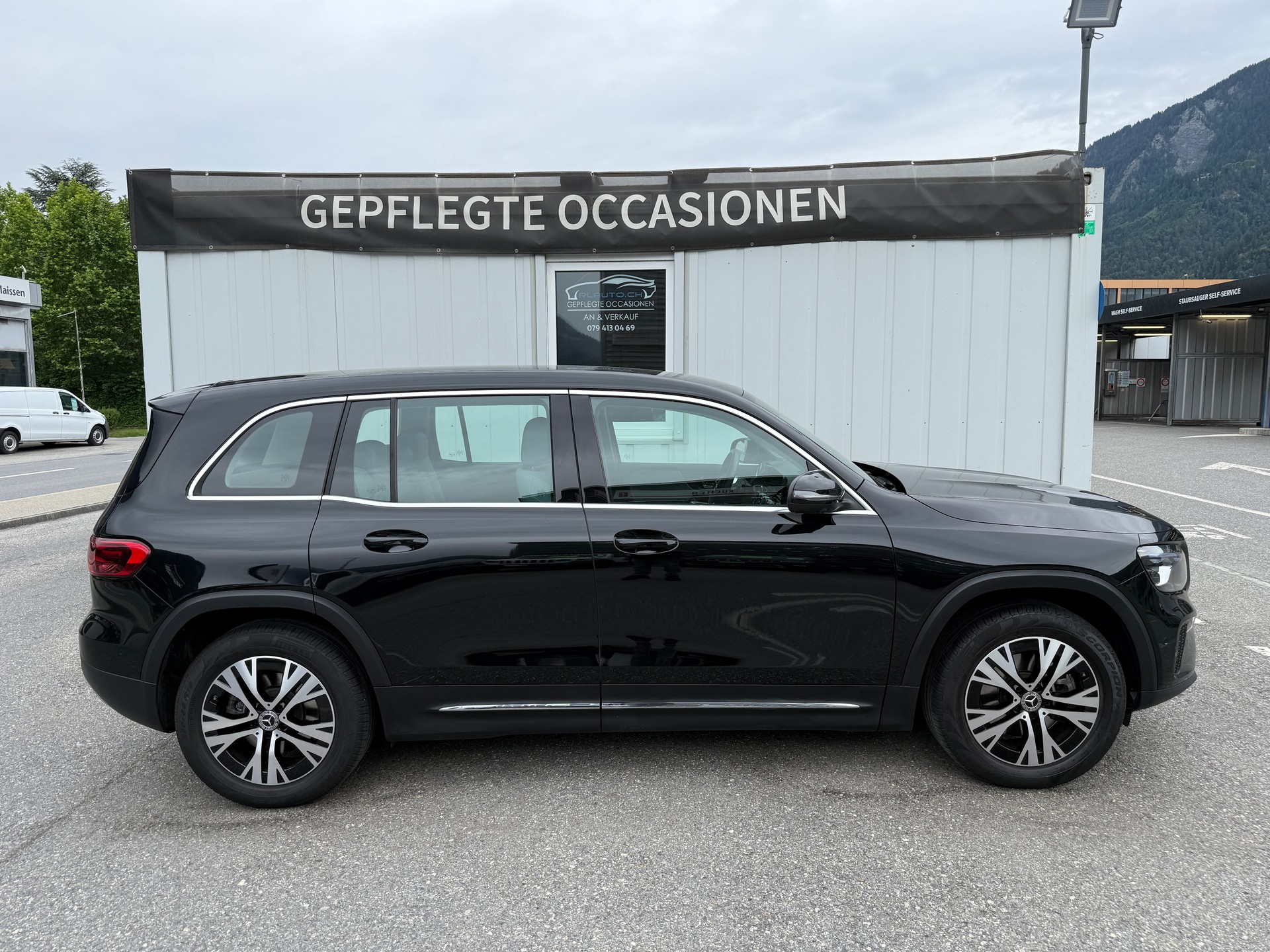 MERCEDES-BENZ GLB 220 d 4Matic 8G-Tronic-showroom-element-2