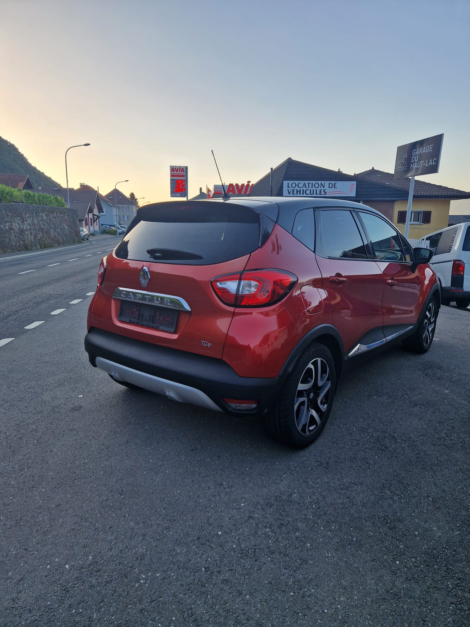 RENAULT Captur 1.2 T Helly Hansen EDC-image-12