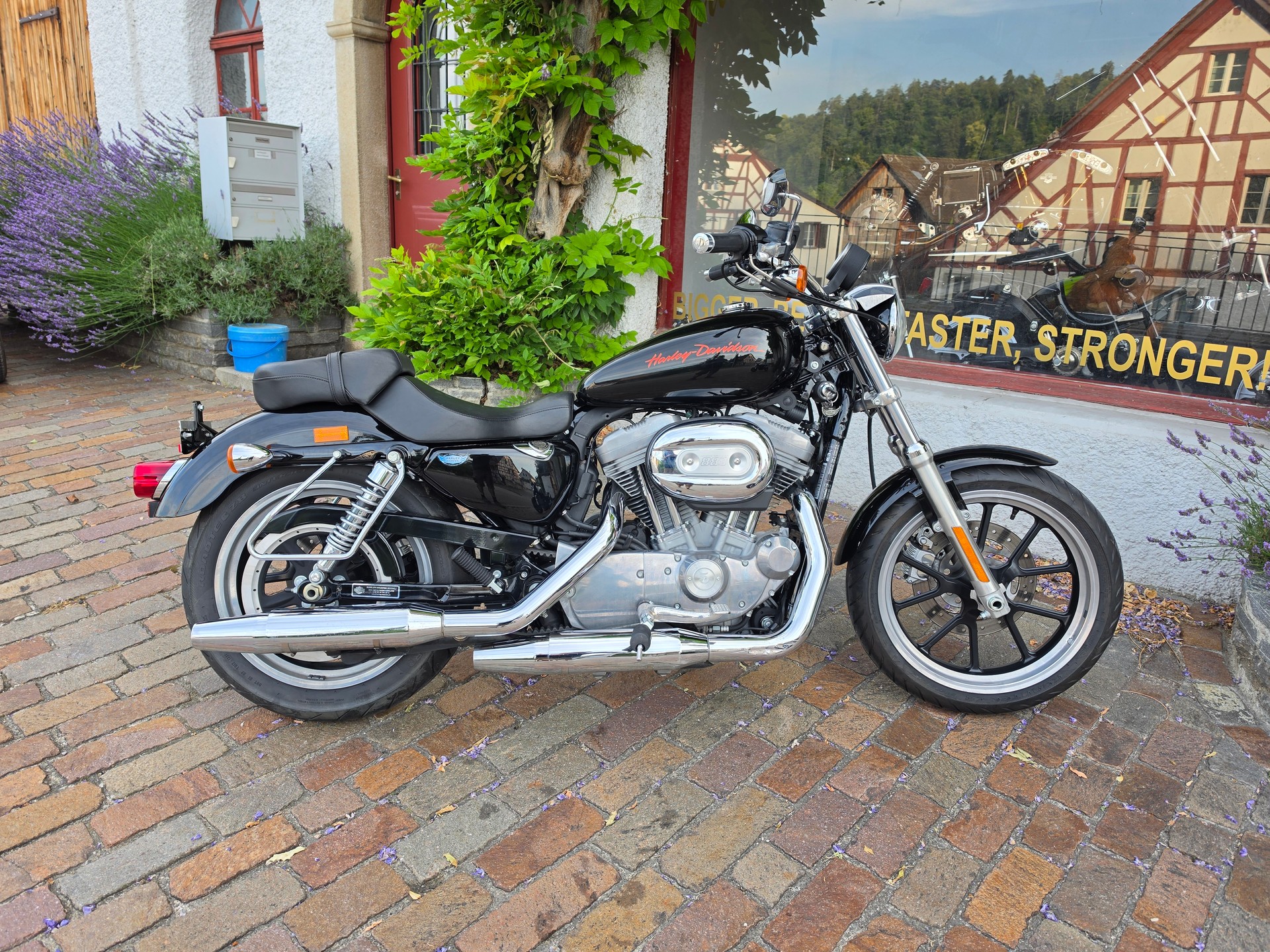 HARLEY-DAVIDSON XL 883 L Sportster Super Low-image-0