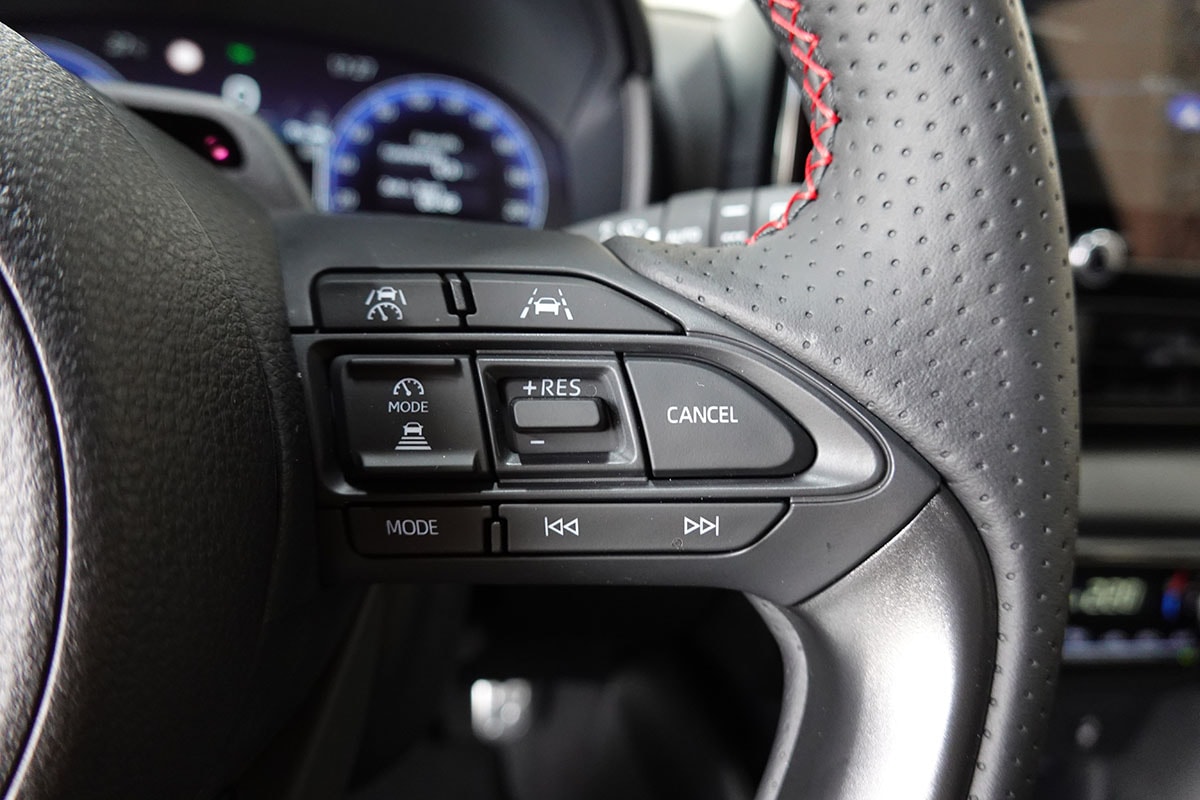 TOYOTA Yaris 1.5 GR Sport e-CVT-image-13