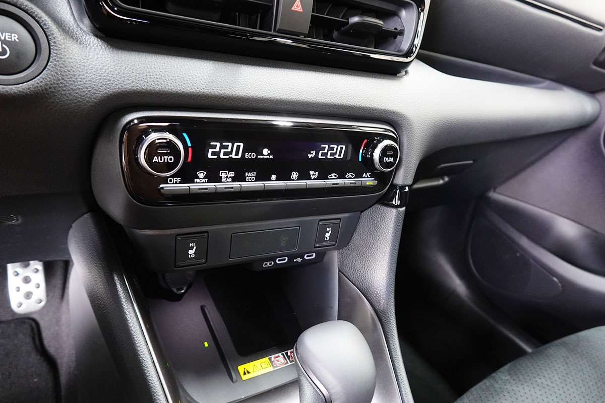 TOYOTA Yaris 1.5 GR Sport e-CVT-image-10