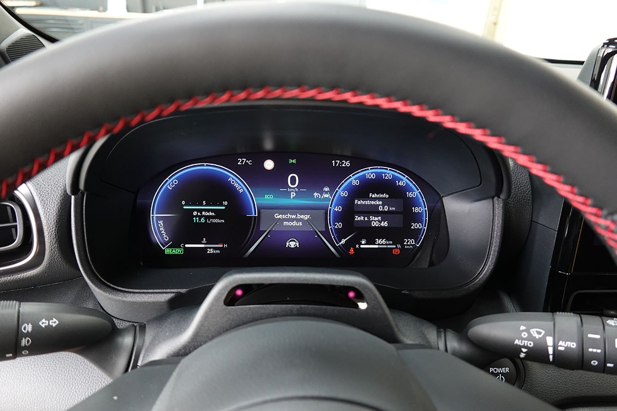 TOYOTA Yaris 1.5 GR Sport e-CVT-image-12