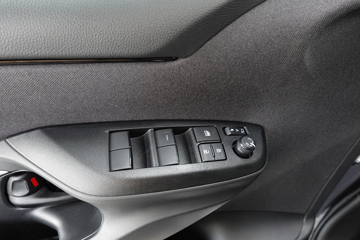 TOYOTA Yaris 1.5 GR Sport e-CVT-image-18