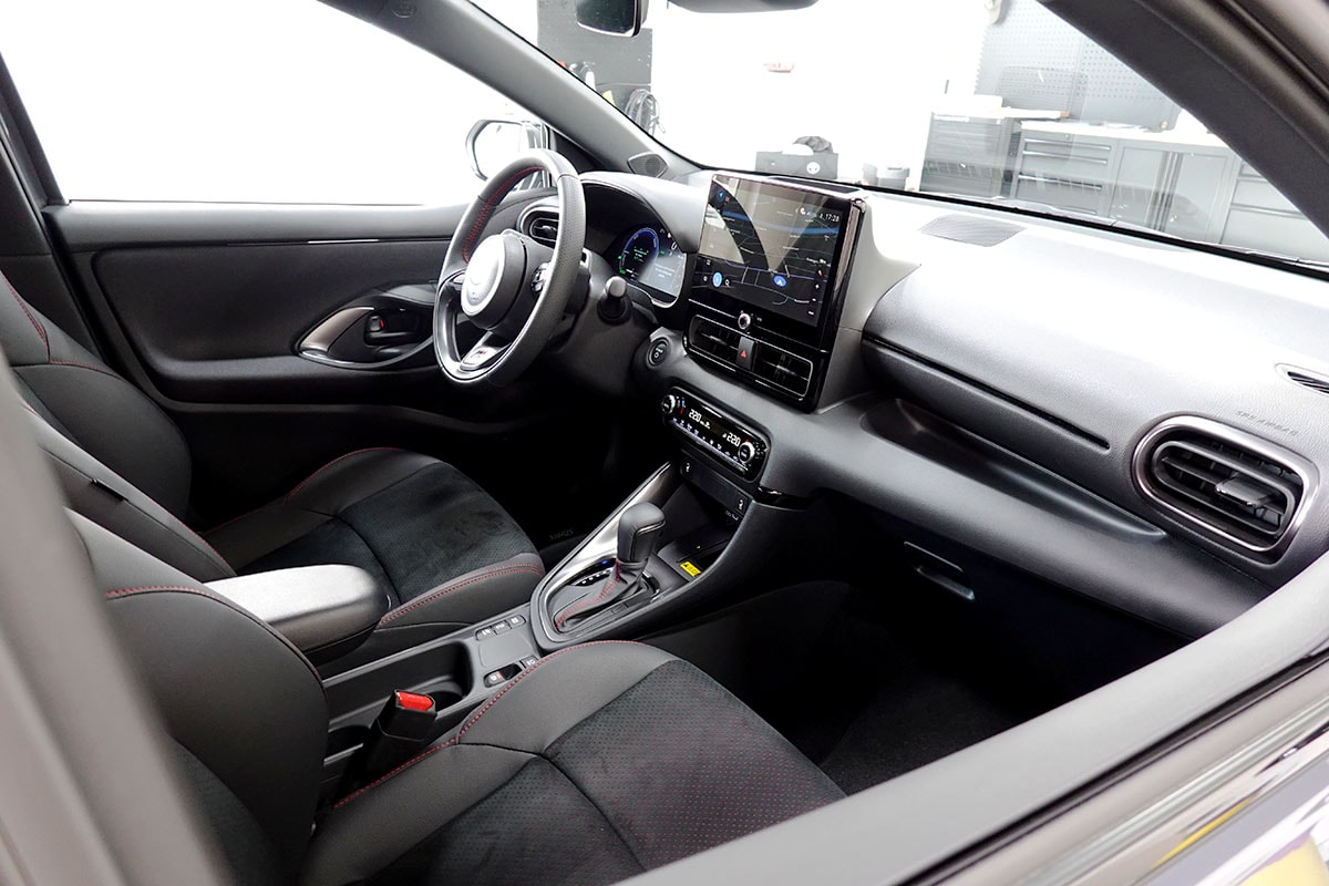 TOYOTA Yaris 1.5 GR Sport e-CVT-image-5