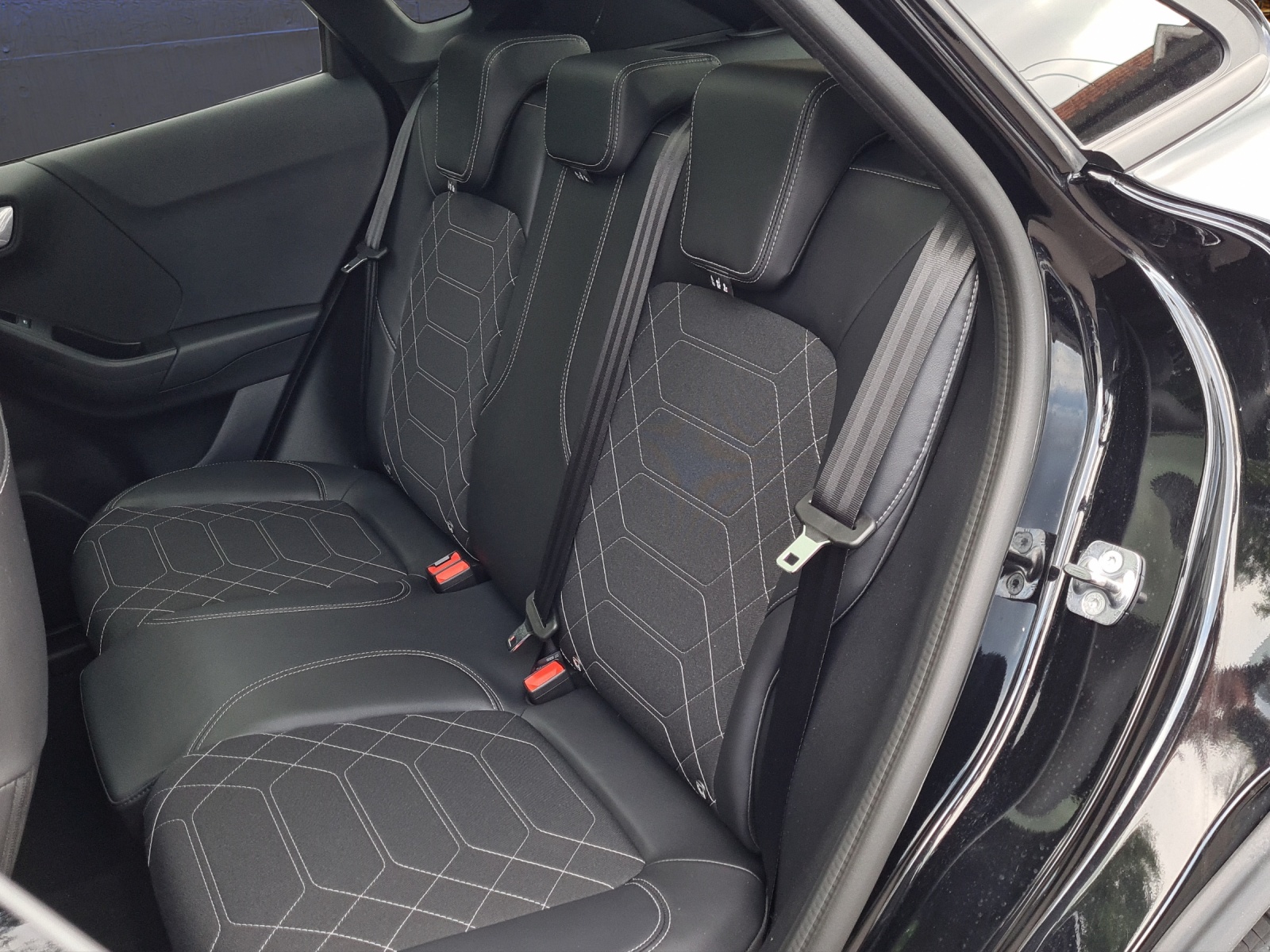 FORD Puma Gen-E Premium 168 PS (43 kWh netto)-image-12