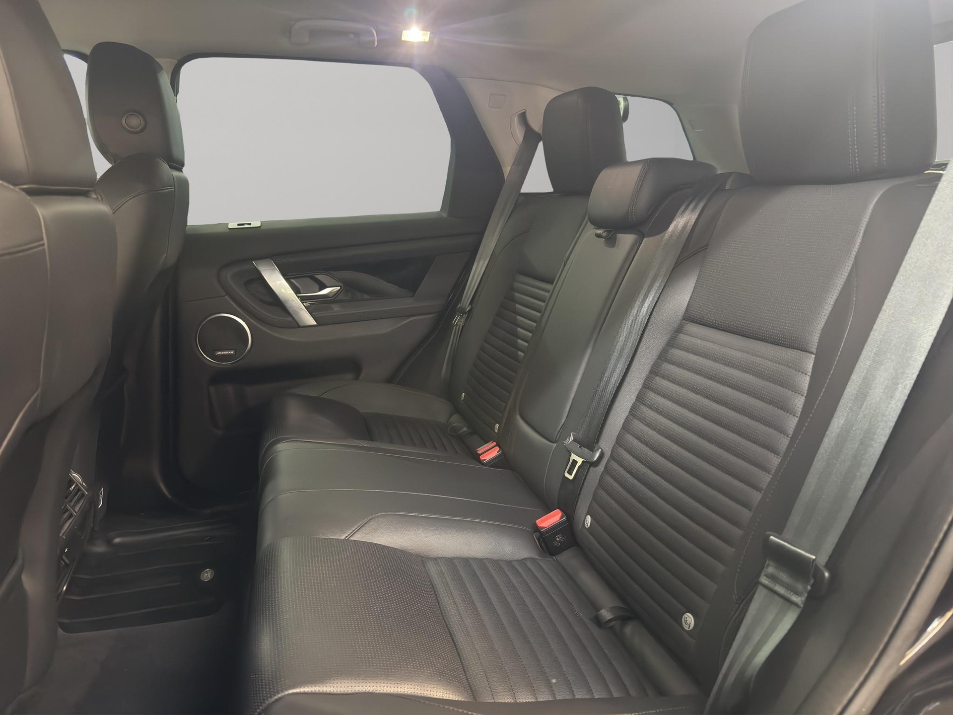 LAND ROVER Discovery Sport 2.0 SD4 200 SE-image-10