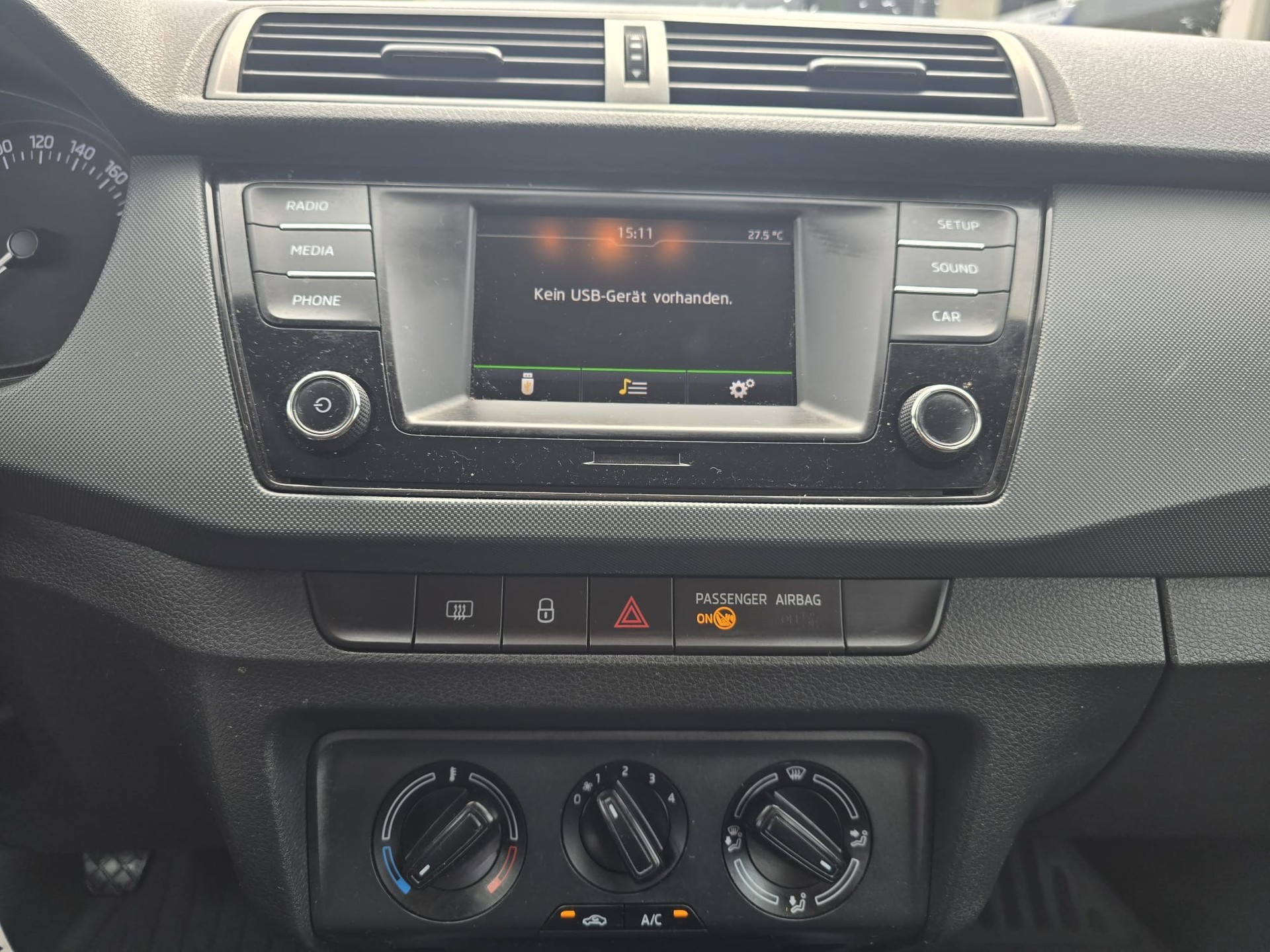 SKODA Fabia 1.0 Active-image-12
