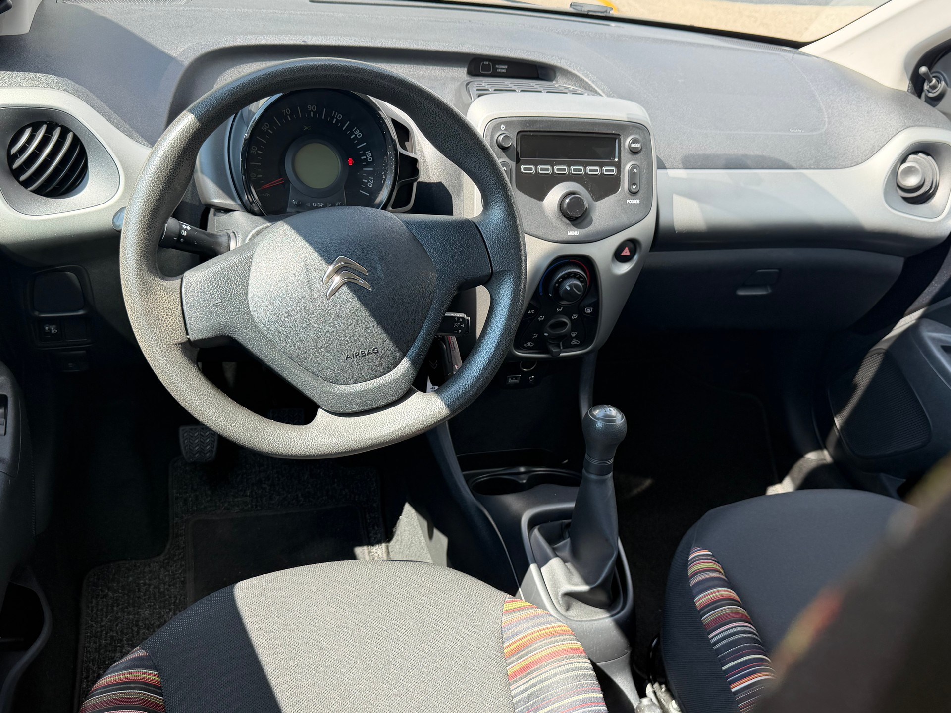 CITROEN C1 1.2 VTi Shine-image-8