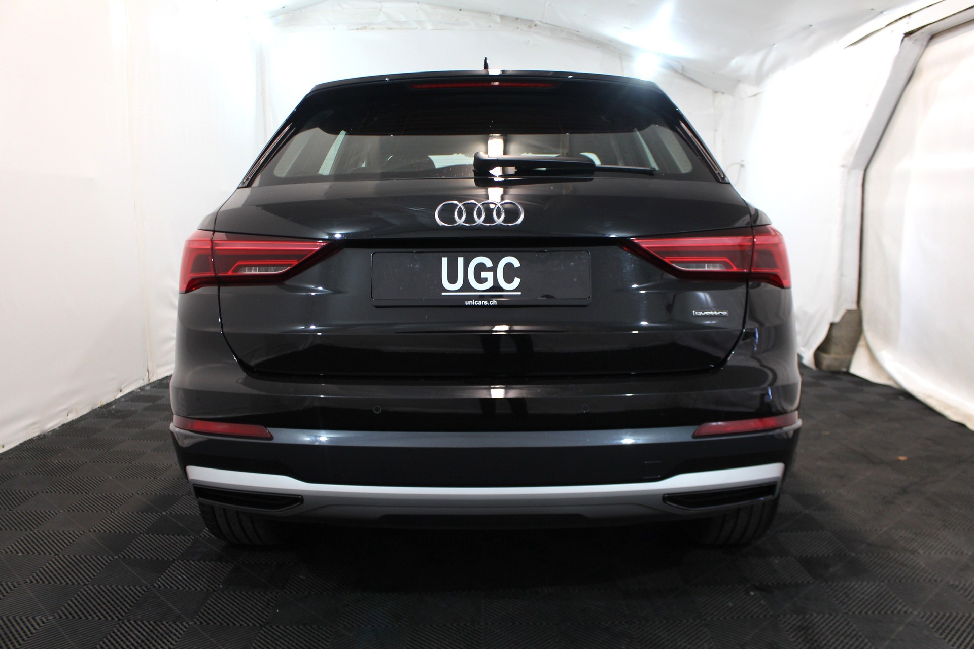 AUDI Q3 2.0 40 TDI Advanced quattro S-Tronic-image-4
