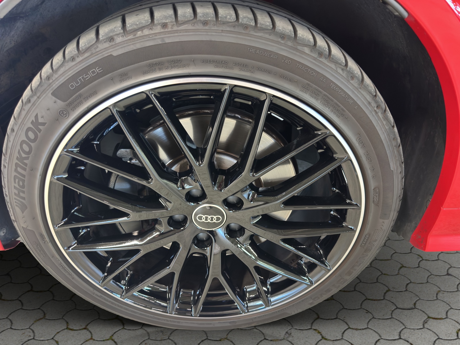 AUDI SQ2 TFSI quattro S-tronic-image-8