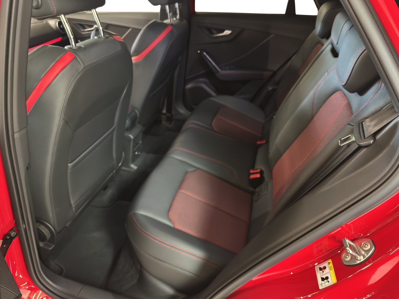 AUDI SQ2 TFSI quattro S-tronic-image-11